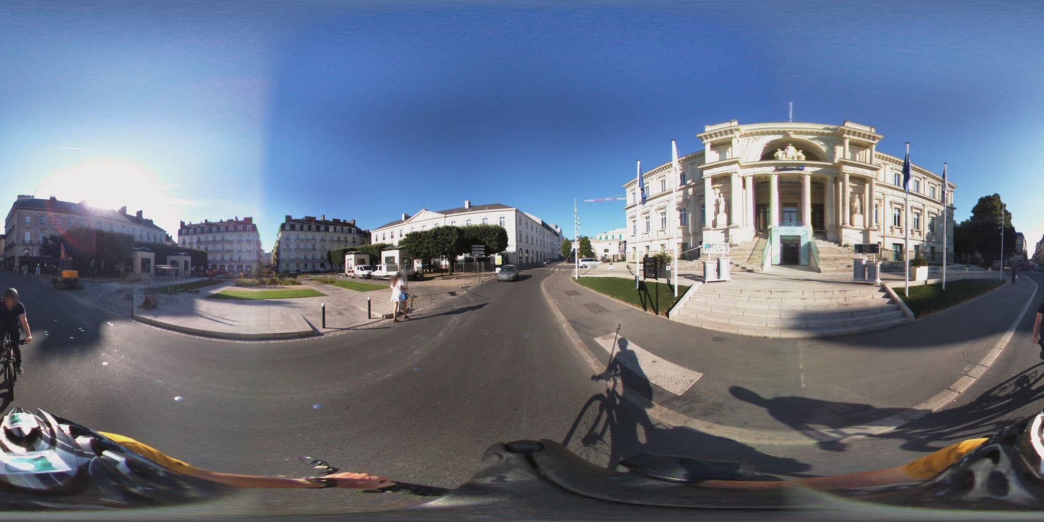 Street view near Radisson Blu Hôtel Nantes, Nantes — © cartocite (CC BY-SA · Mapillary)