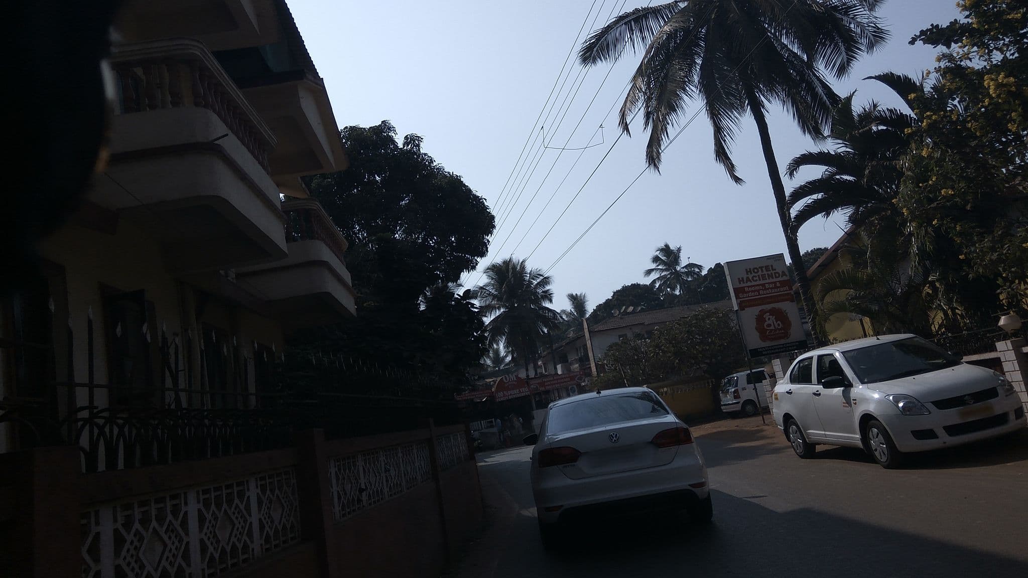 Street view near Hotel Hacienda, Baga — © natarajakaveeti (CC BY-SA · Mapillary)