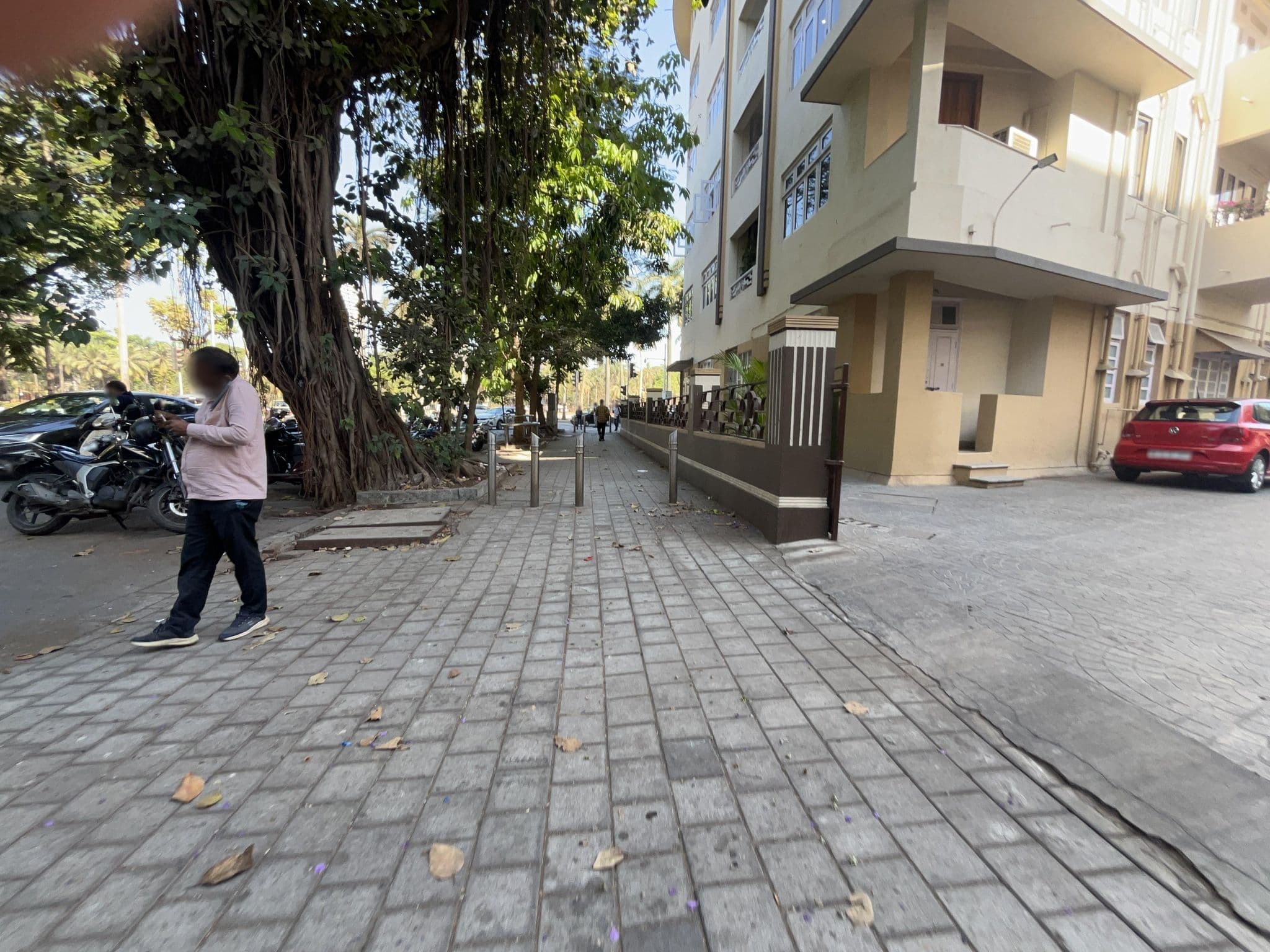 Street view near Ritz Hotel Pvt. Ltd., Kegaon — © AnitaVardhan (CC BY-SA · Mapillary)