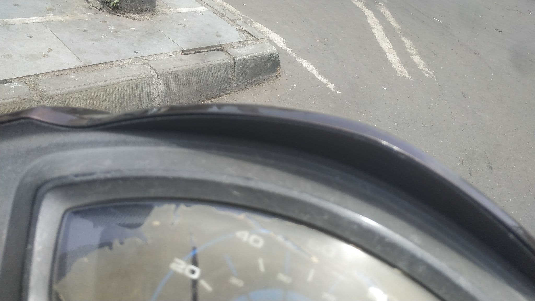 Street view near Kohinoor Park Hotel, Dhārāvi — © tahreer (CC BY-SA · Mapillary)