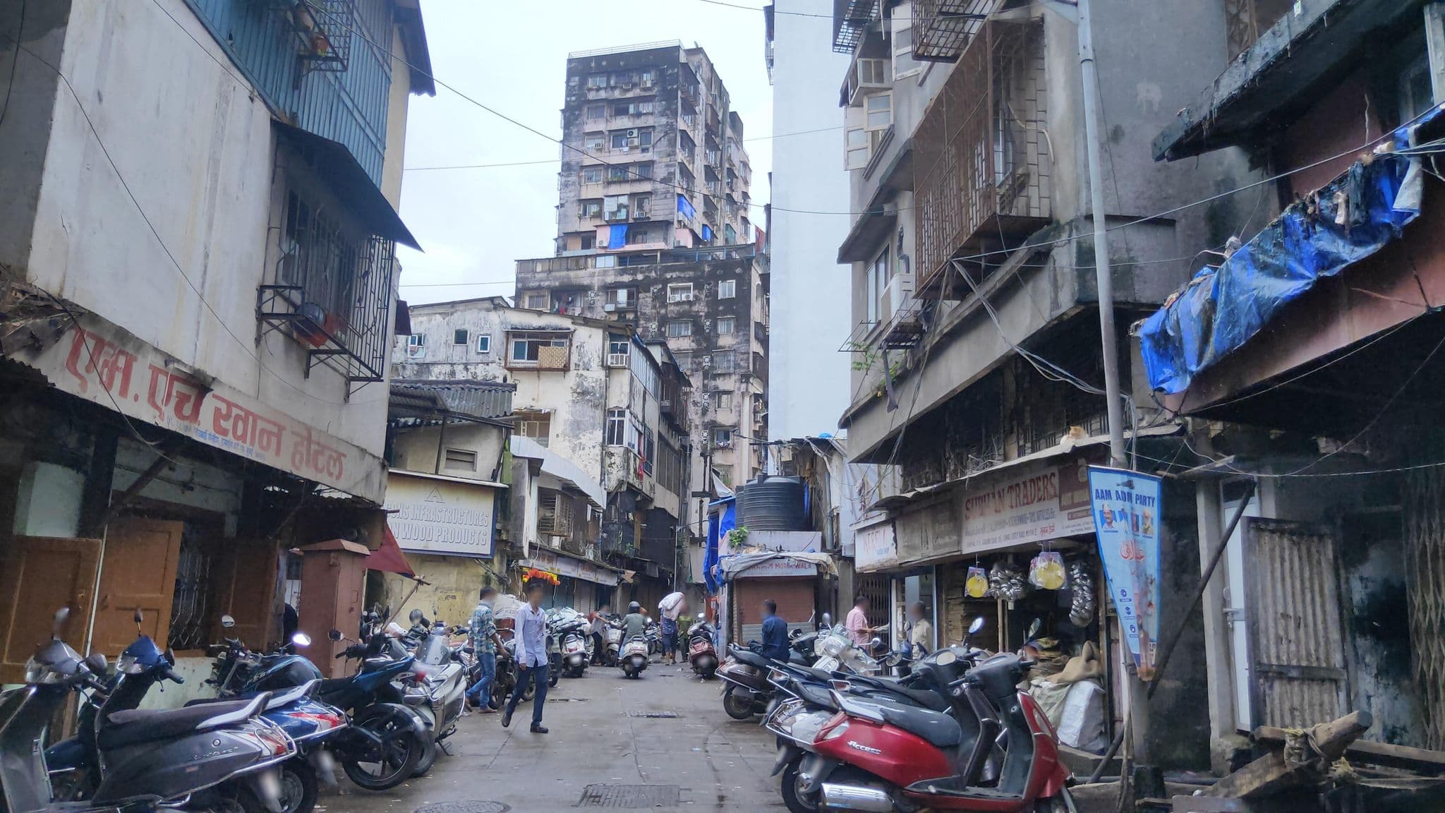 Street view near Hotel Al Madina, Kegaon — © a17archives (CC BY-SA · Mapillary)