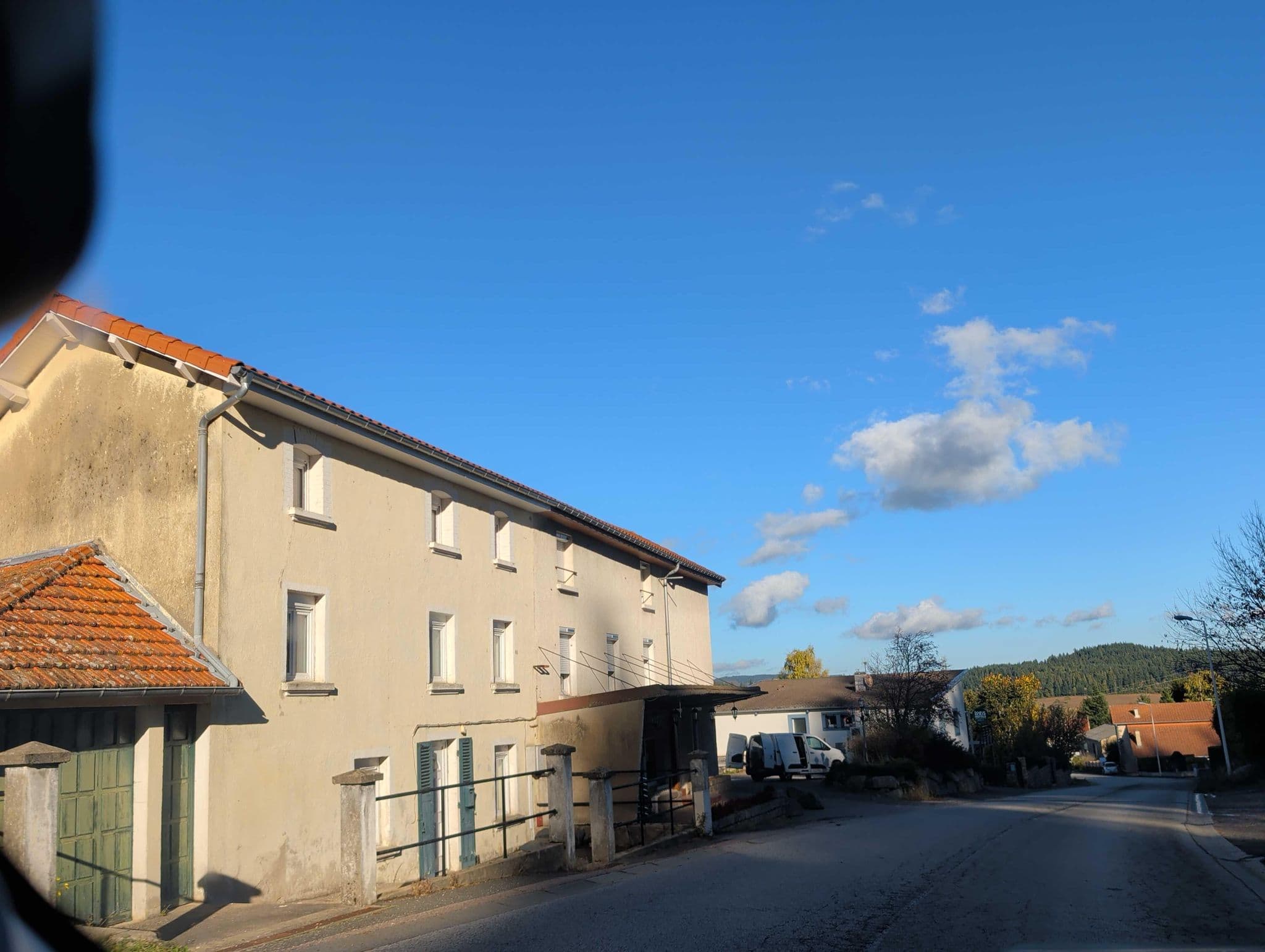 Street view near Hôtel Au Rendez-Vous des Chasseurs, Noirétable — © fpm (CC BY-SA · Mapillary)