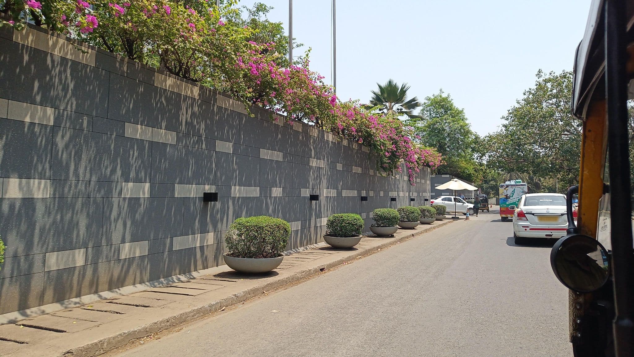 Street view near Mahogany Room, Mumbai — © varunbhakhri (CC BY-SA · Mapillary)