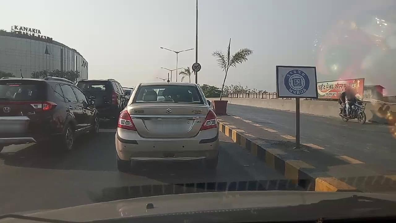 Street view near Lazeez Darbar Restaurant, Mumbai — © roadroid (CC BY-SA · Mapillary)