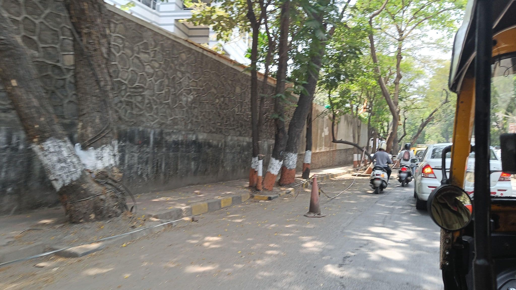 Street view near Room 3127, Mumbai — © varunbhakhri (CC BY-SA · Mapillary)