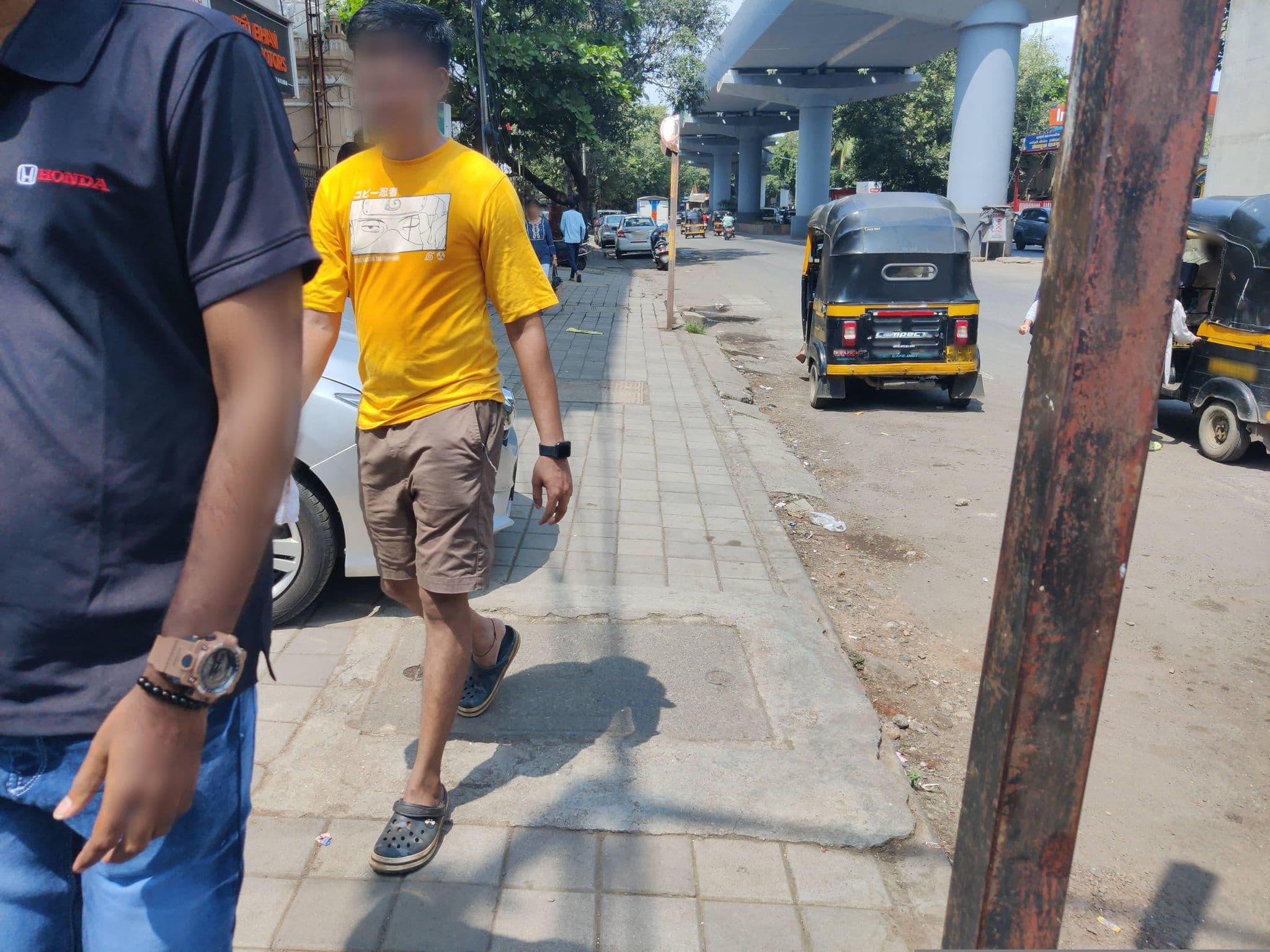 Street view near Mumbai Residency, Mumbai — © dylanman (CC BY-SA · Mapillary)