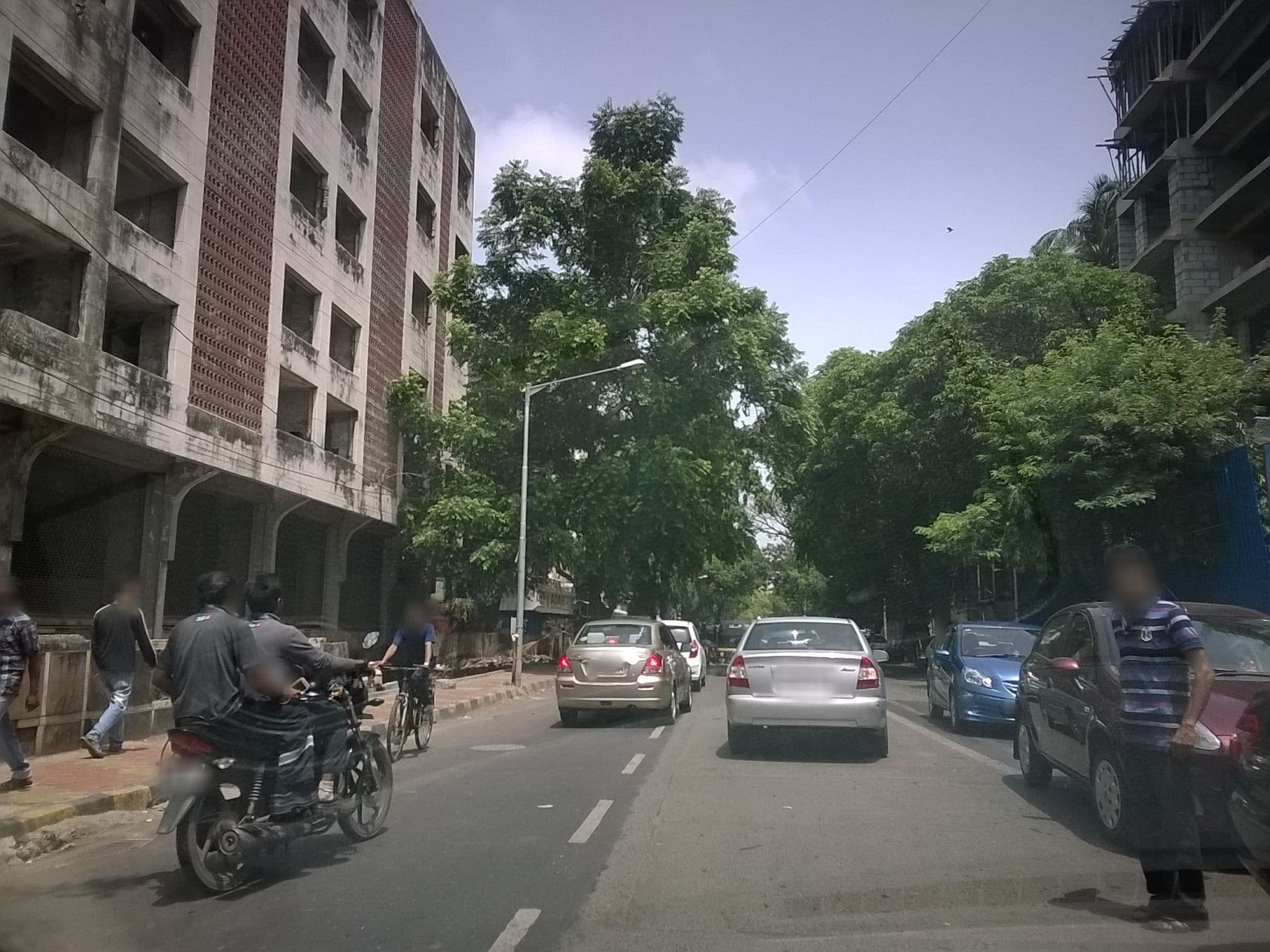 Street view near Genesis Hotel, Mumbai — © luanne (CC BY-SA · Mapillary)