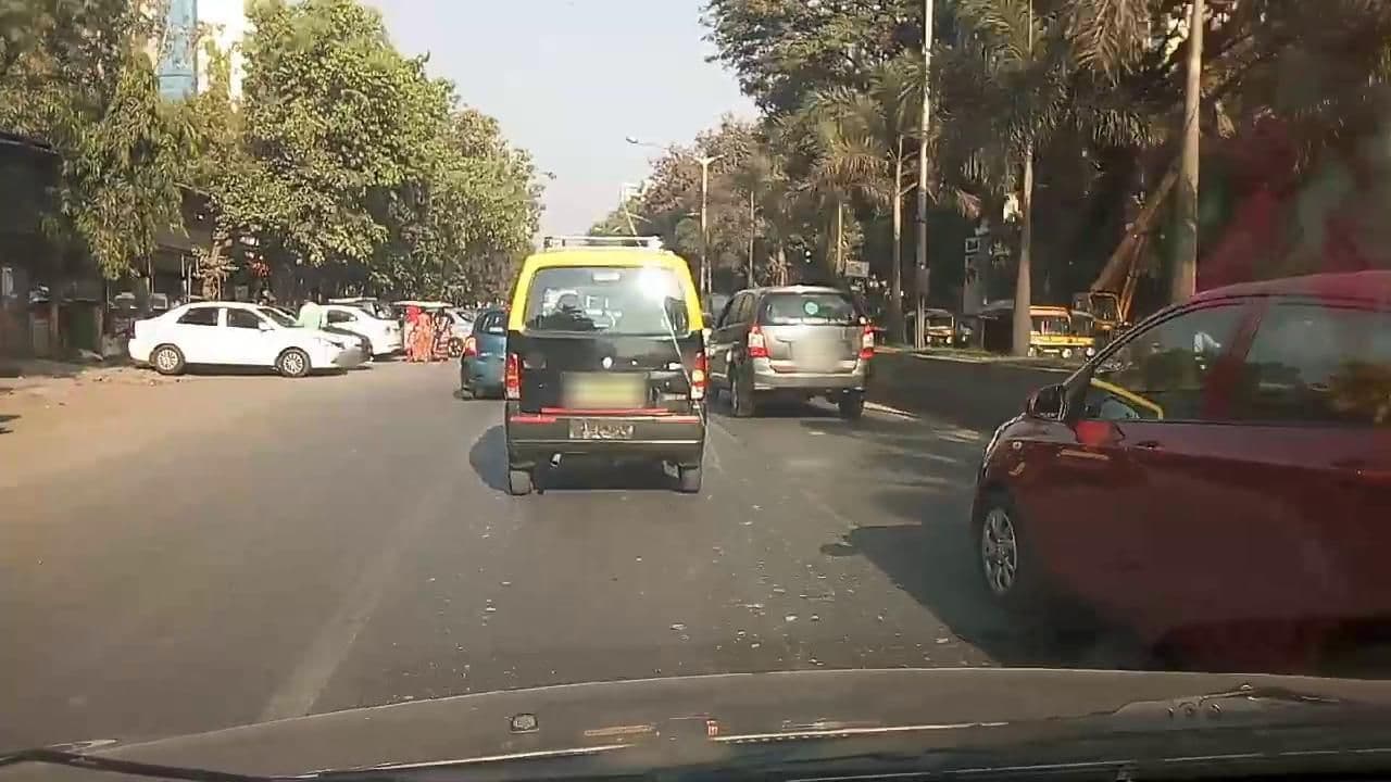 Street view near Indie Stays, Mumbai — © roadroid (CC BY-SA · Mapillary)