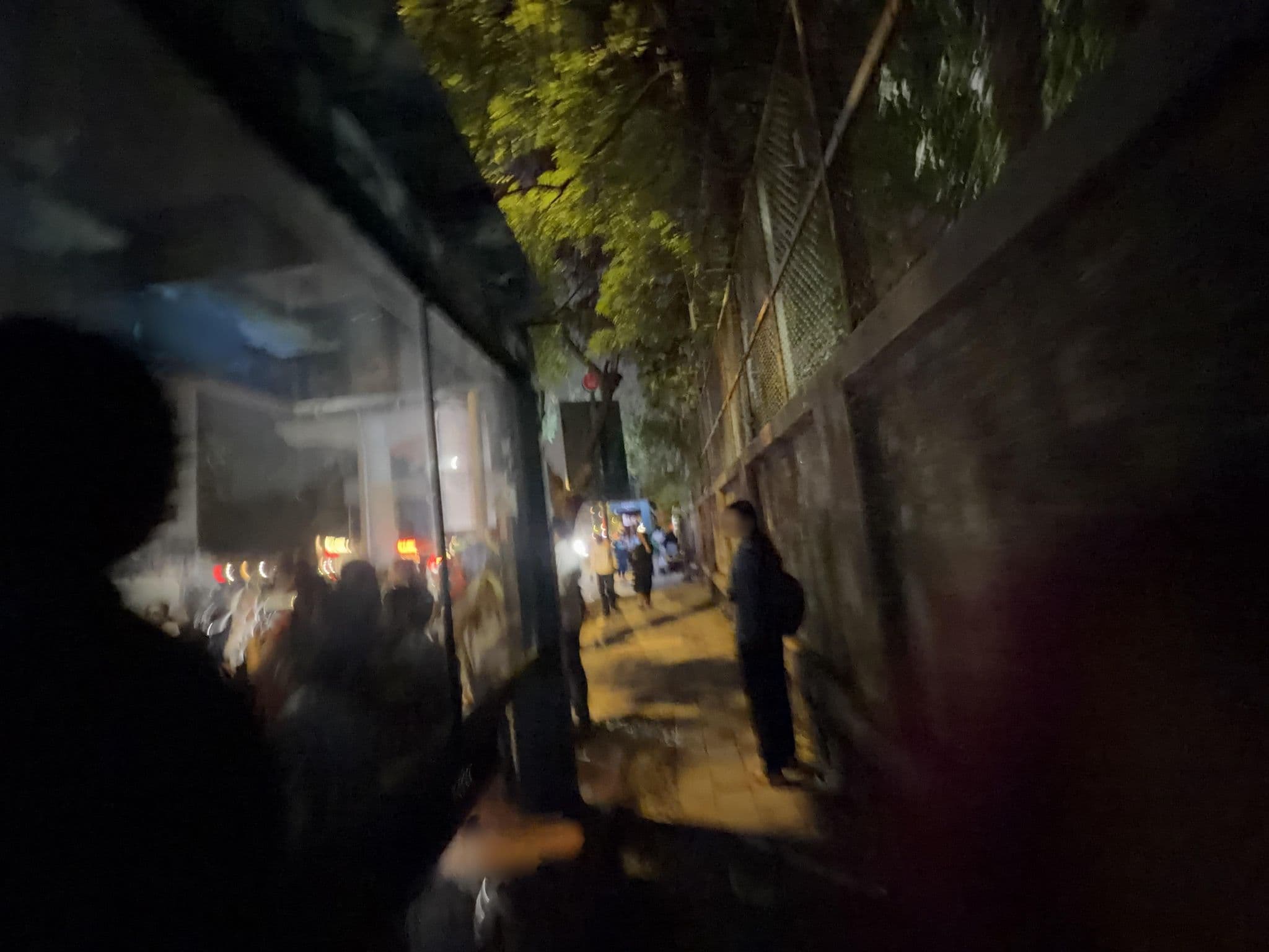 Street view near Sampoorna Hotel, Borivli — © SidStark (CC BY-SA · Mapillary)
