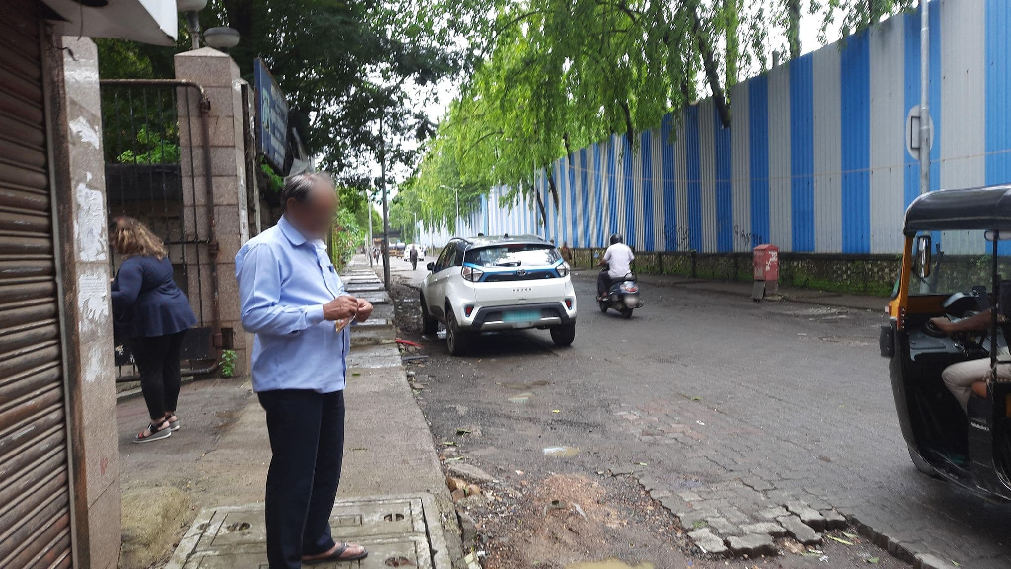 Street view near Hotel Better Home International, Mumbai — © kritiarr (CC BY-SA · Mapillary)
