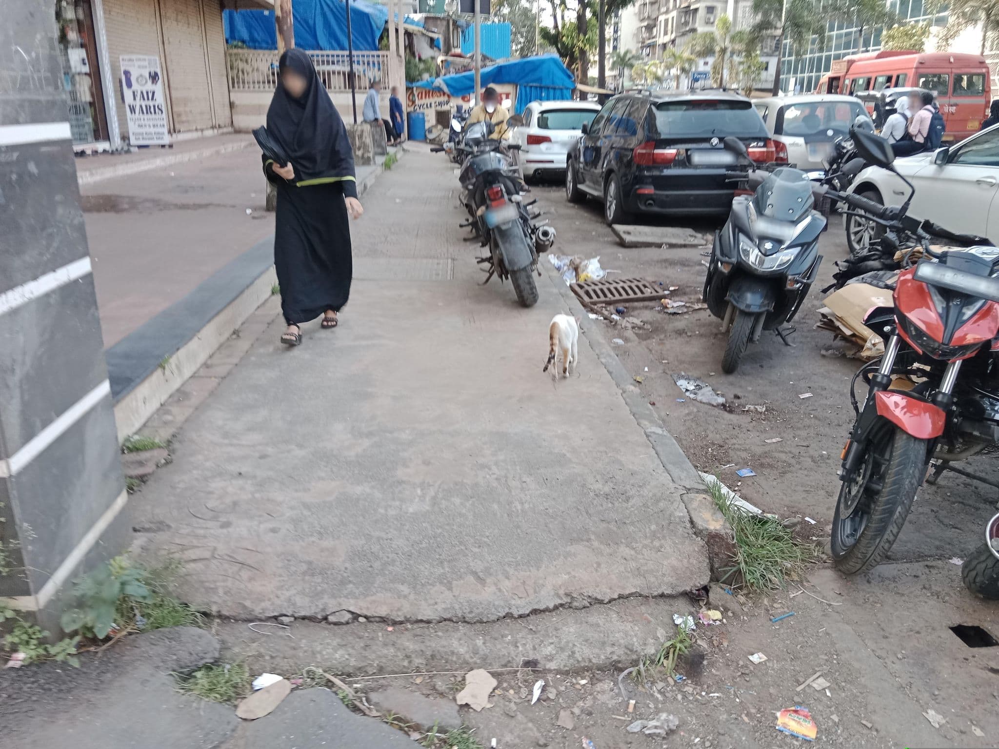 Street view near OYO 10016 Hotel Golden Inn, Powai — © Romeiro (CC BY-SA · Mapillary)