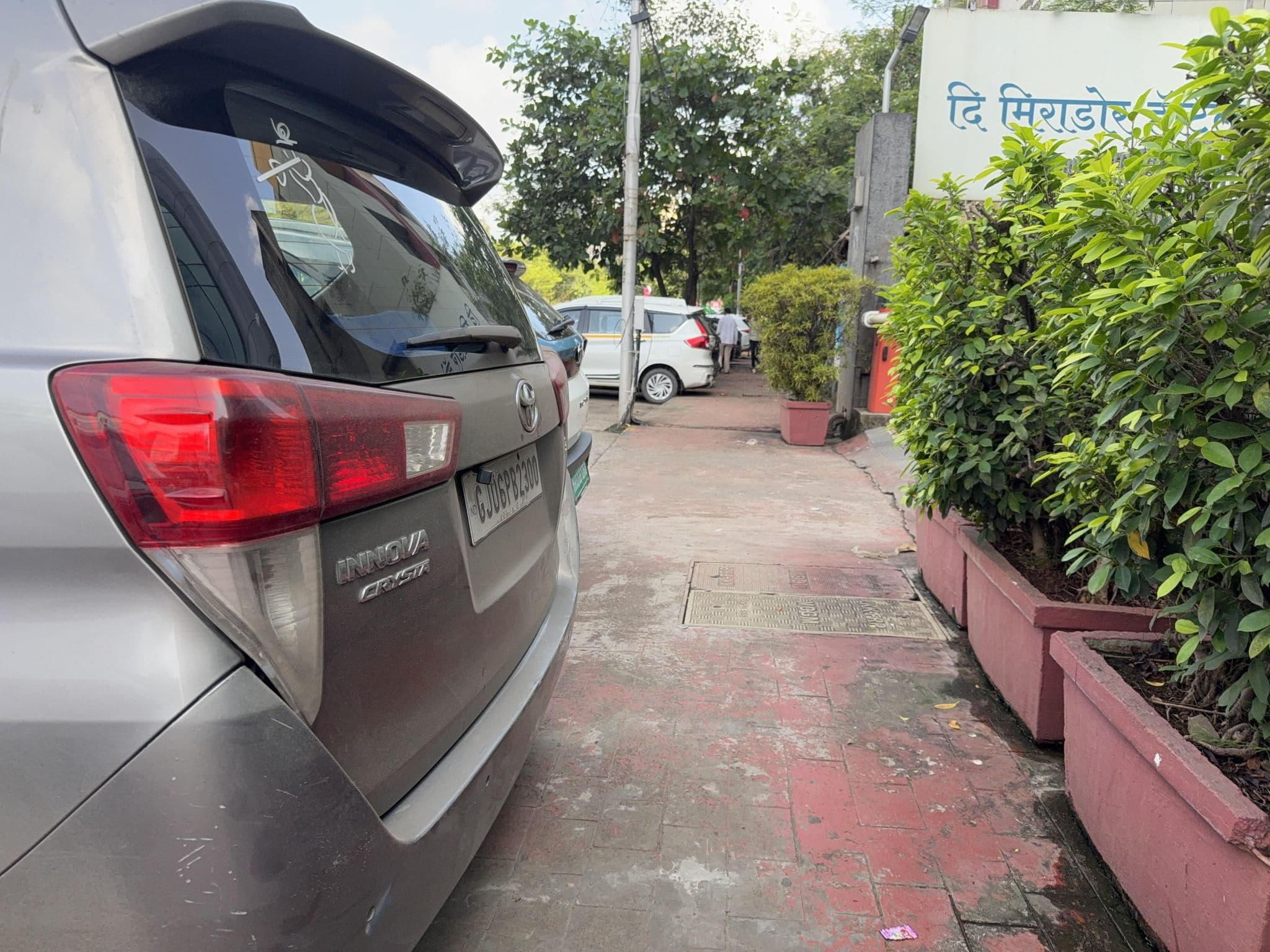 Street view near The Mirador Mumbai, Powai — © WP_At (CC BY-SA · Mapillary)