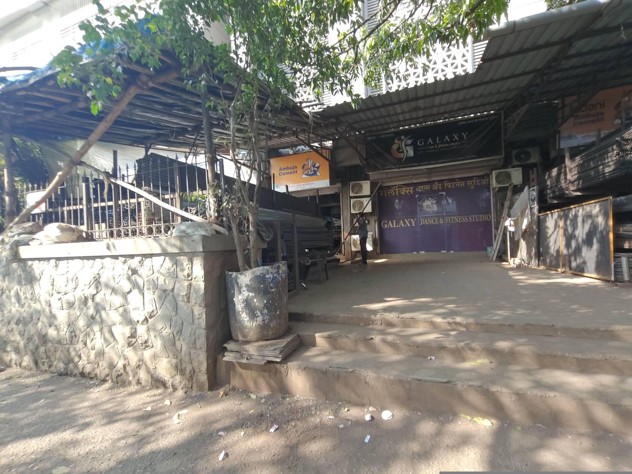 Street view near Laxmi Villa, Borivli — © psouthmap04 (CC BY-SA · Mapillary)