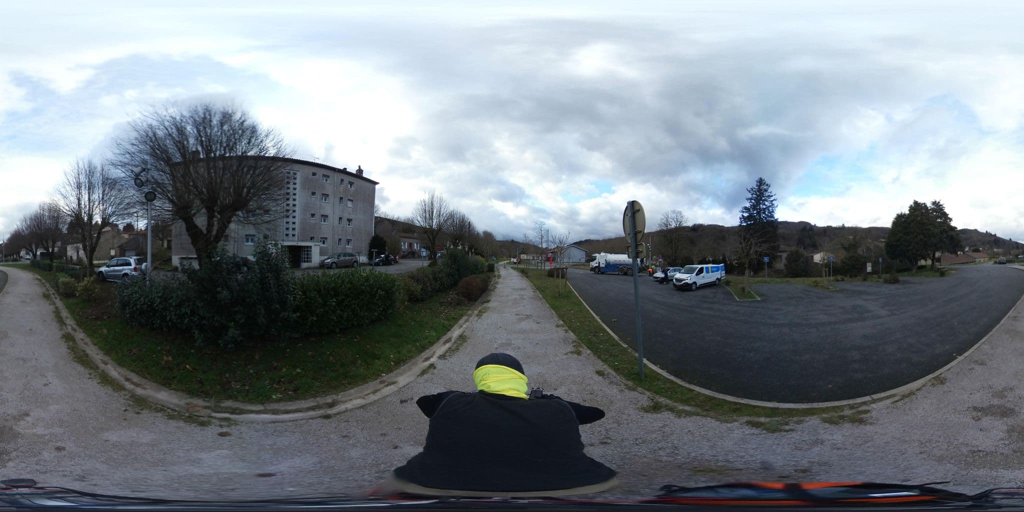 Street view near Aire d'accueil de Camping-cars Saint-Bonnet-de-Rochefort, Labastide-Rouairoux — © c_mobilite (CC BY-SA · Mapillary)