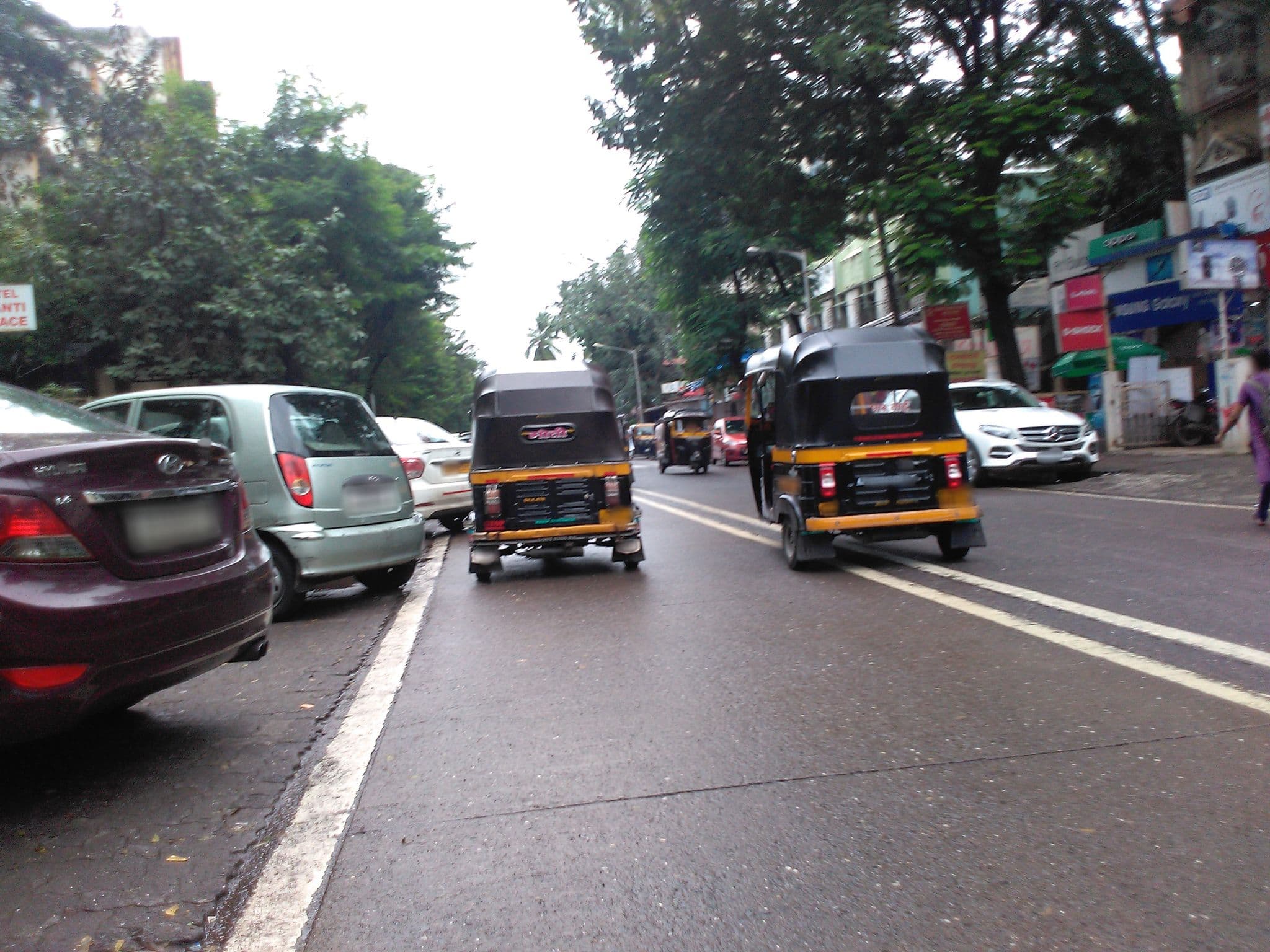 Street view near Hotel Shanti Palace, Mumbai — © madz_mit (CC BY-SA · Mapillary)