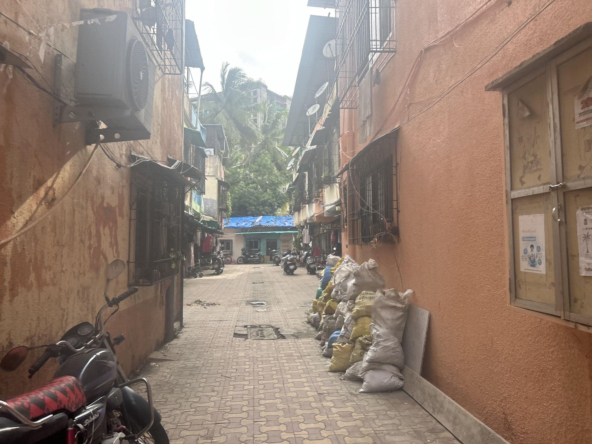 Street view near Explore Globe Mumbai Homestay, Thāne — © sagardakave_11309 (CC BY-SA · Mapillary)