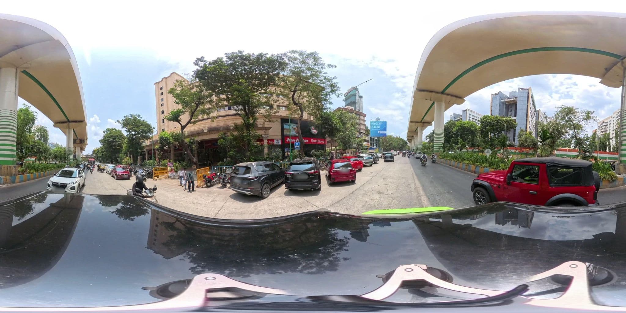 Street view near Hotel Tip Top Plaza, Thāne — © skysign (CC BY-SA · Mapillary)