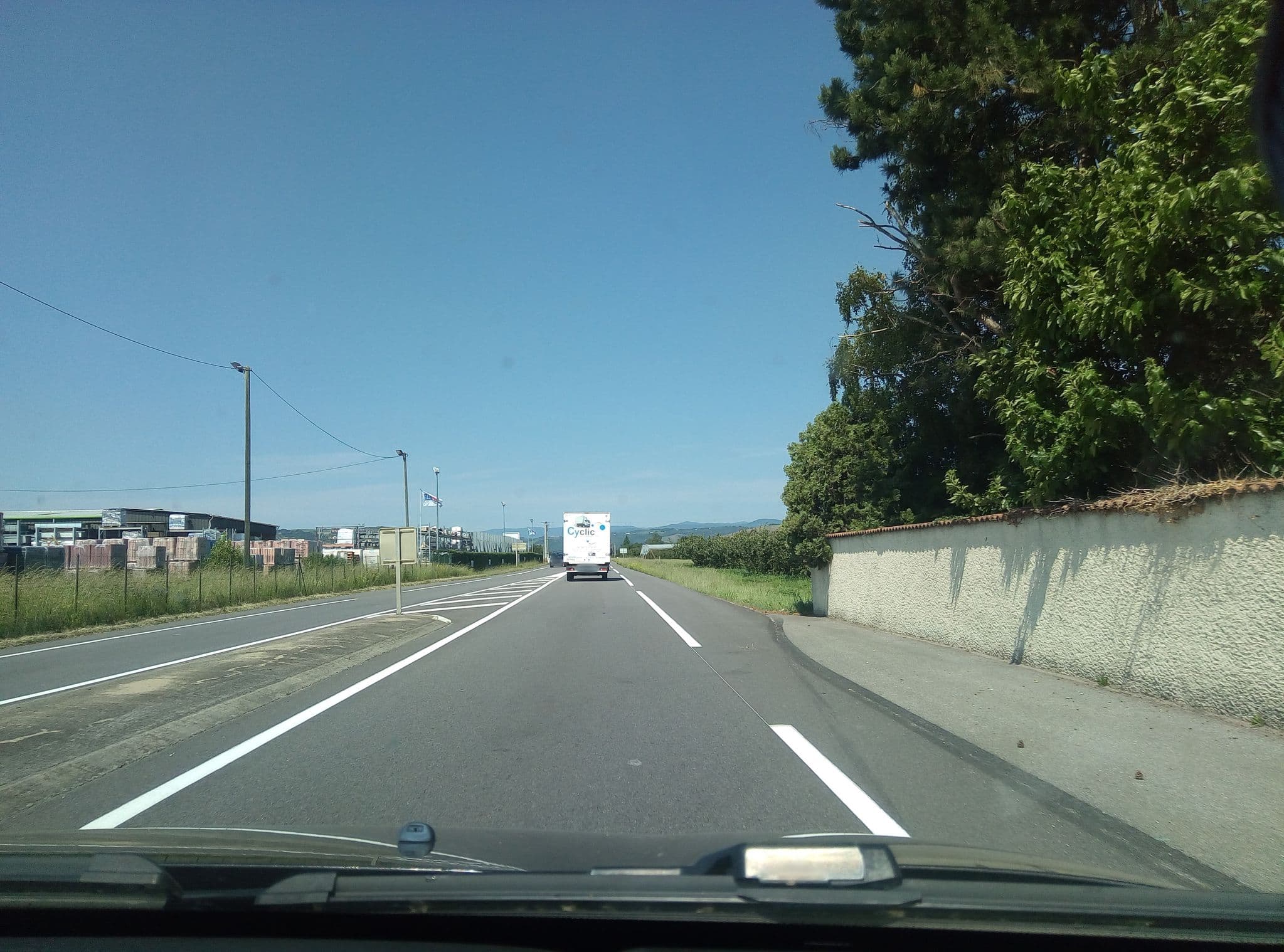 Street view near L'Abricotine, Mercurol-Veaunes — © dupoxy (CC BY-SA · Mapillary)