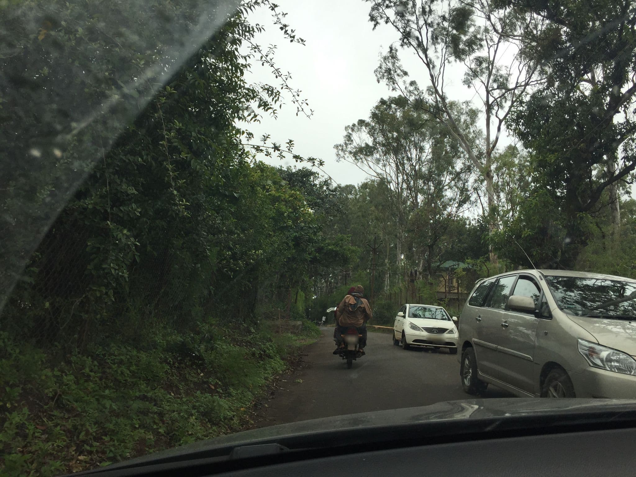 Street view near Kamat Sedona, Pānchgani — © shvrm (CC BY-SA · Mapillary)