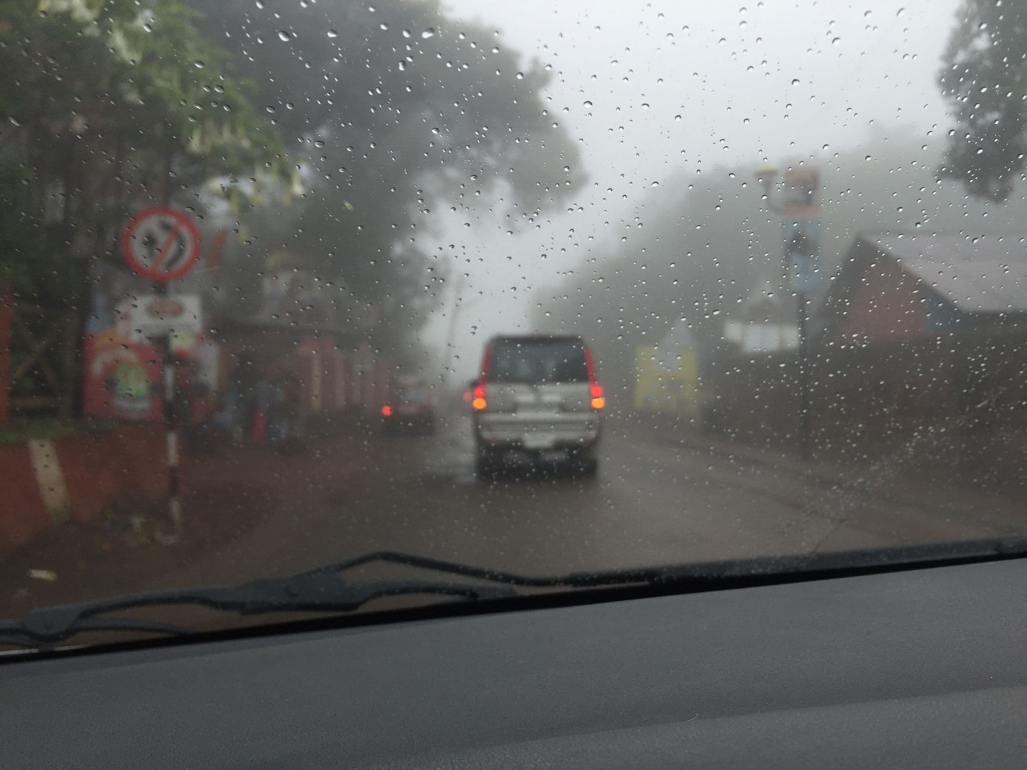 Street view near Hotel Ripon, Pānchgani — © shvrm (CC BY-SA · Mapillary)