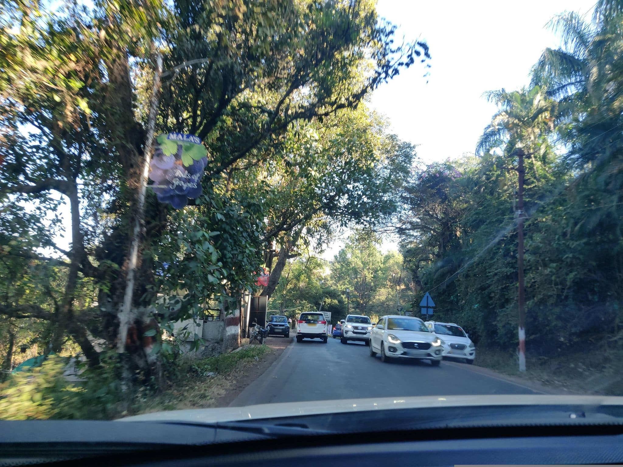 Street view near Shree Balaji Vishram Gruha, Pānchgani — © AmrutaA (CC BY-SA · Mapillary)