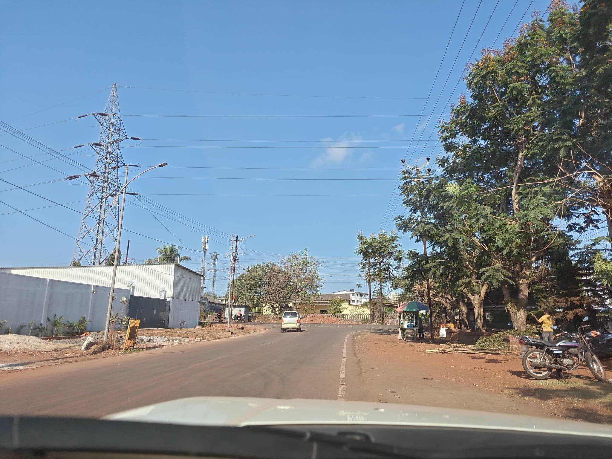 Street view near Hotel kanchan, Kuwarbav — © AmrutaA (CC BY-SA · Mapillary)