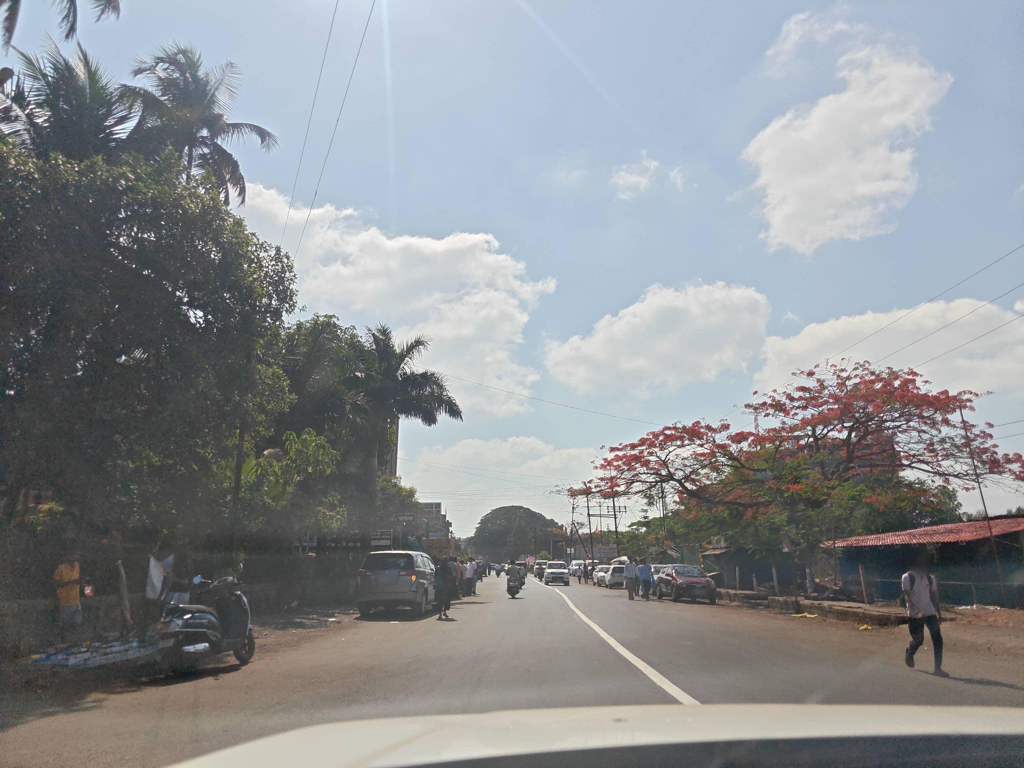 Street view near Hotel Kinara, Dāpoli — © AmrutaA (CC BY-SA · Mapillary)