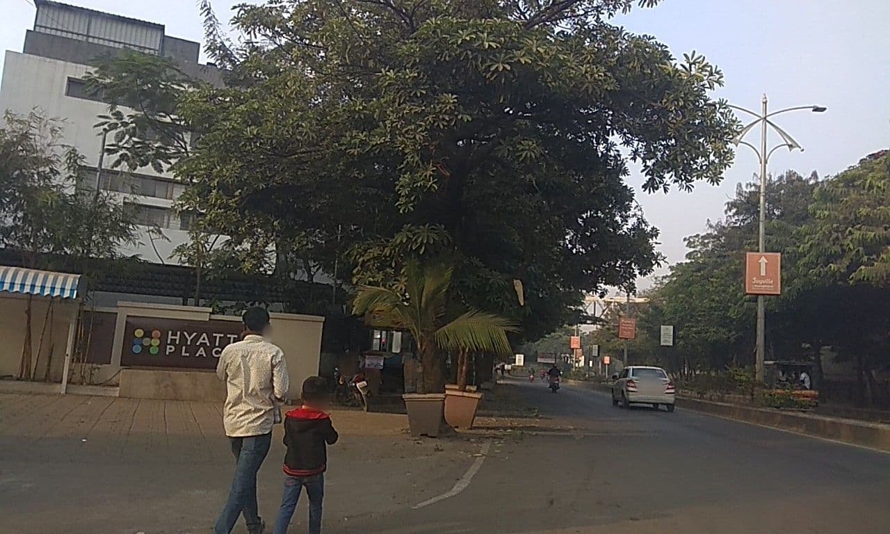 Street view near Hyatt Place Pune/Hinjawadi, Hinjawadi — © natarajakaveeti (CC BY-SA · Mapillary)