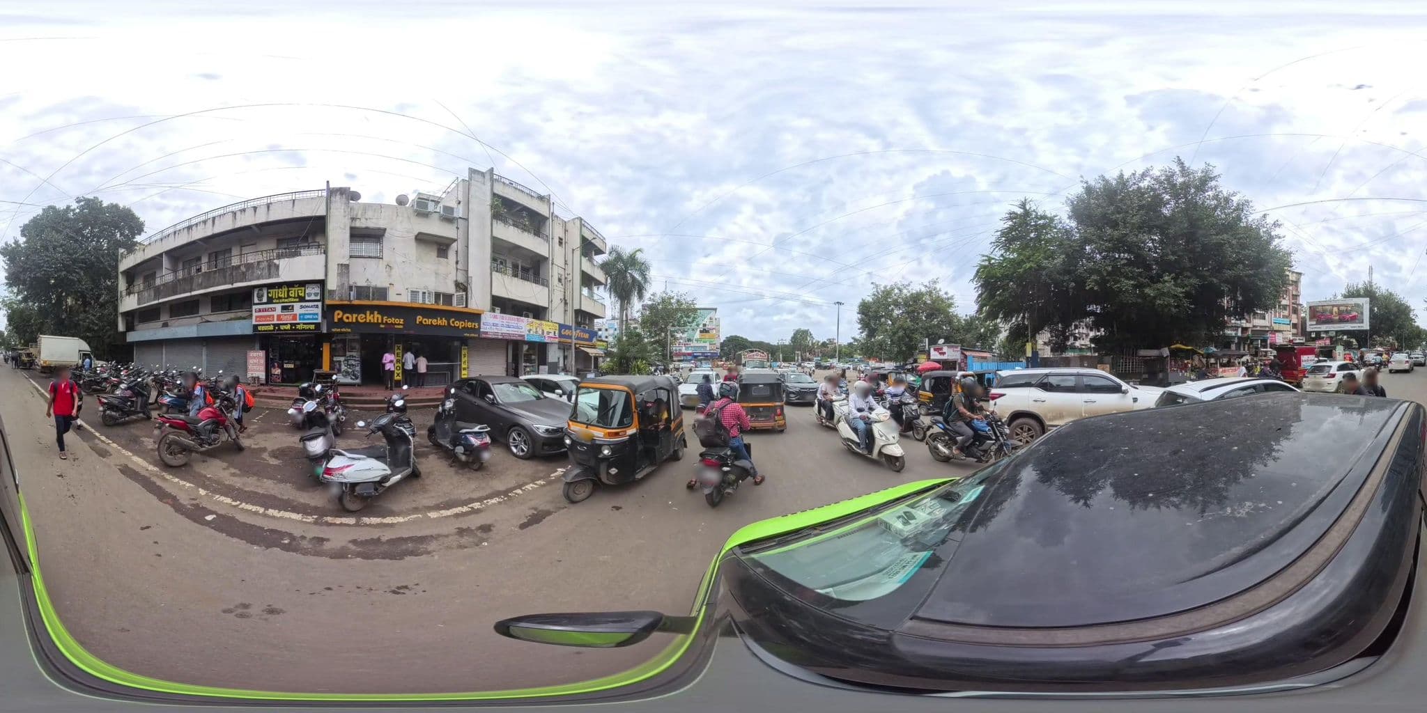 Street view near Hotel Raaga, Pimpri — © skysign (CC BY-SA · Mapillary)
