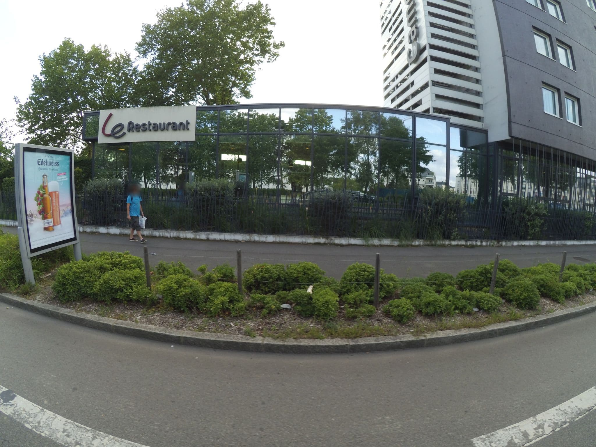 Street view near Campanile, Saint-Sébastien-sur-Loire — © stephanep (CC BY-SA · Mapillary)