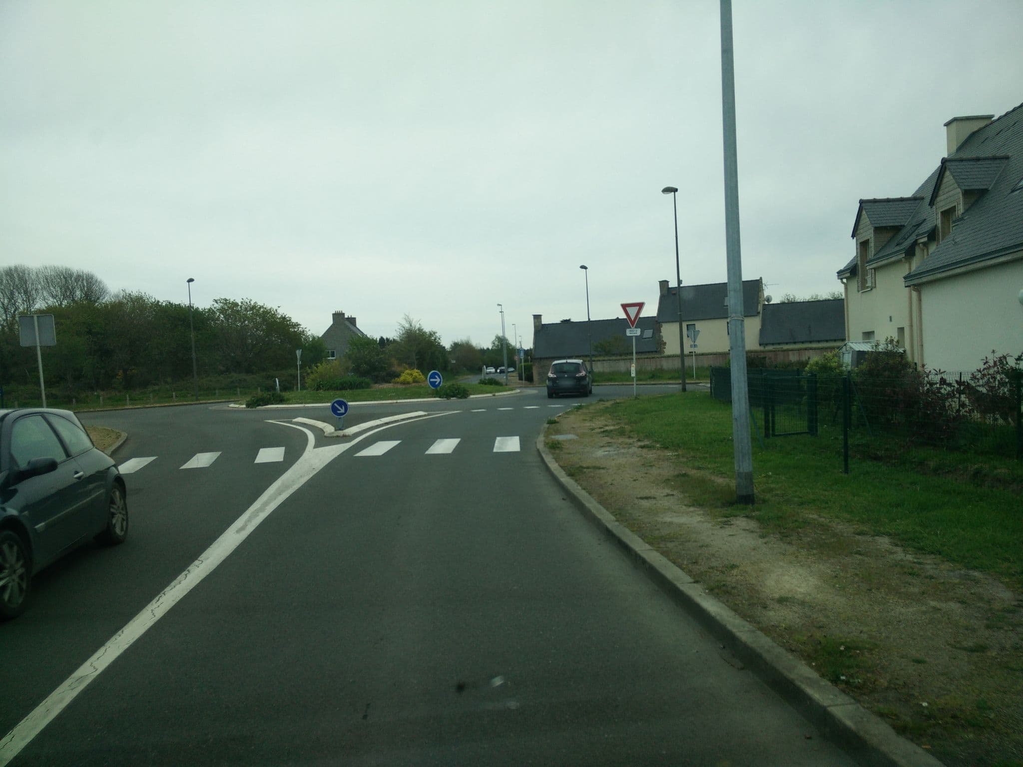 Street view near Trébeurden - Route de Lannion, Trébeurden — © joostjakob (CC BY-SA · Mapillary)