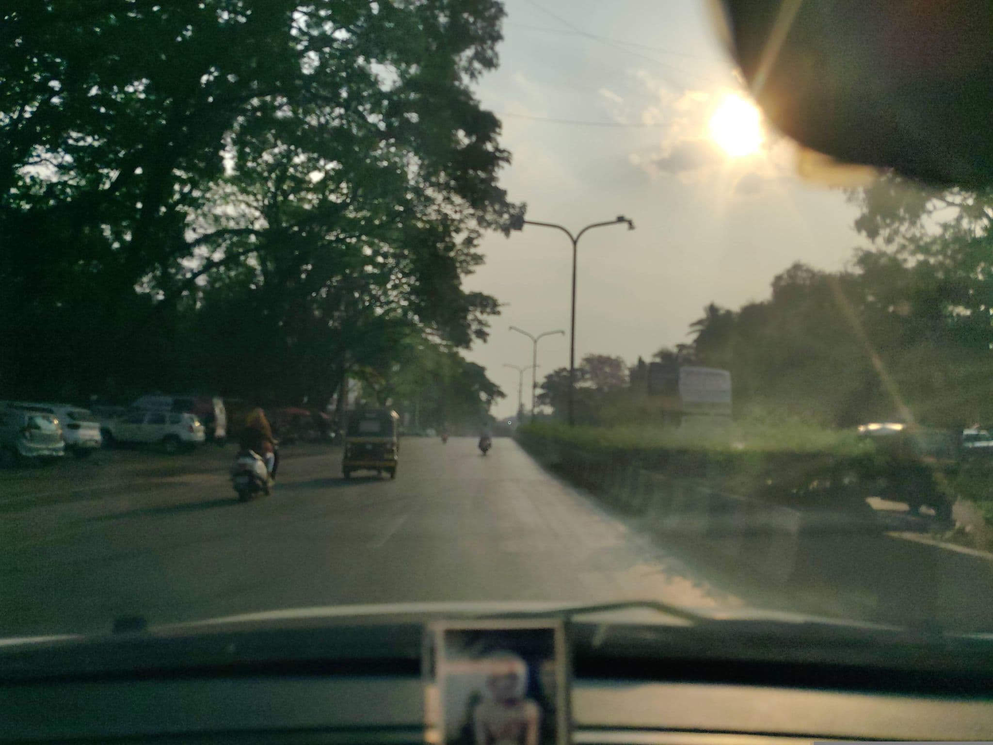 Street view near Hotel Sumadhu, Pune — © AmrutaA (CC BY-SA · Mapillary)