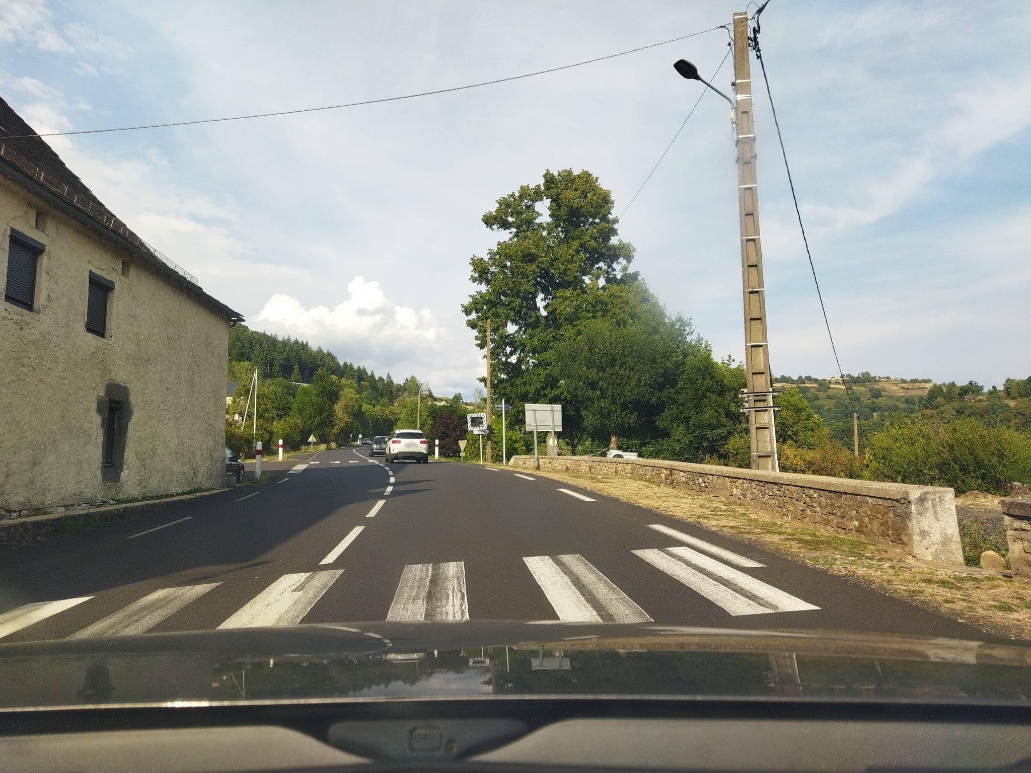Street view near Gîte-Auberge du Pont de Lanau, Chaudes-Aigues — © QLFM (CC BY-SA · Mapillary)