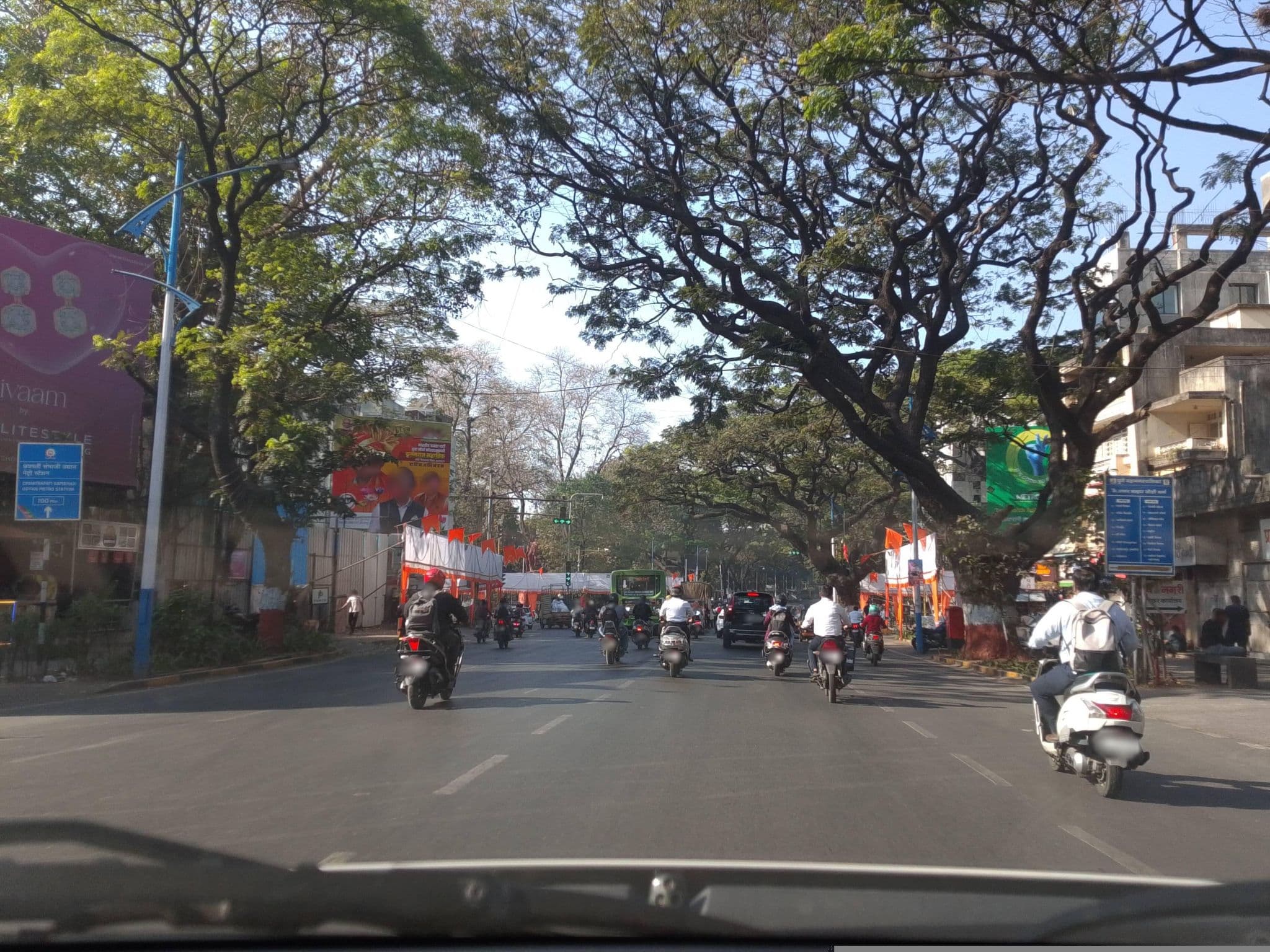 Street view near Calcutta Boarding House, Shivaji Nagar — © nileshjagtap (CC BY-SA · Mapillary)
