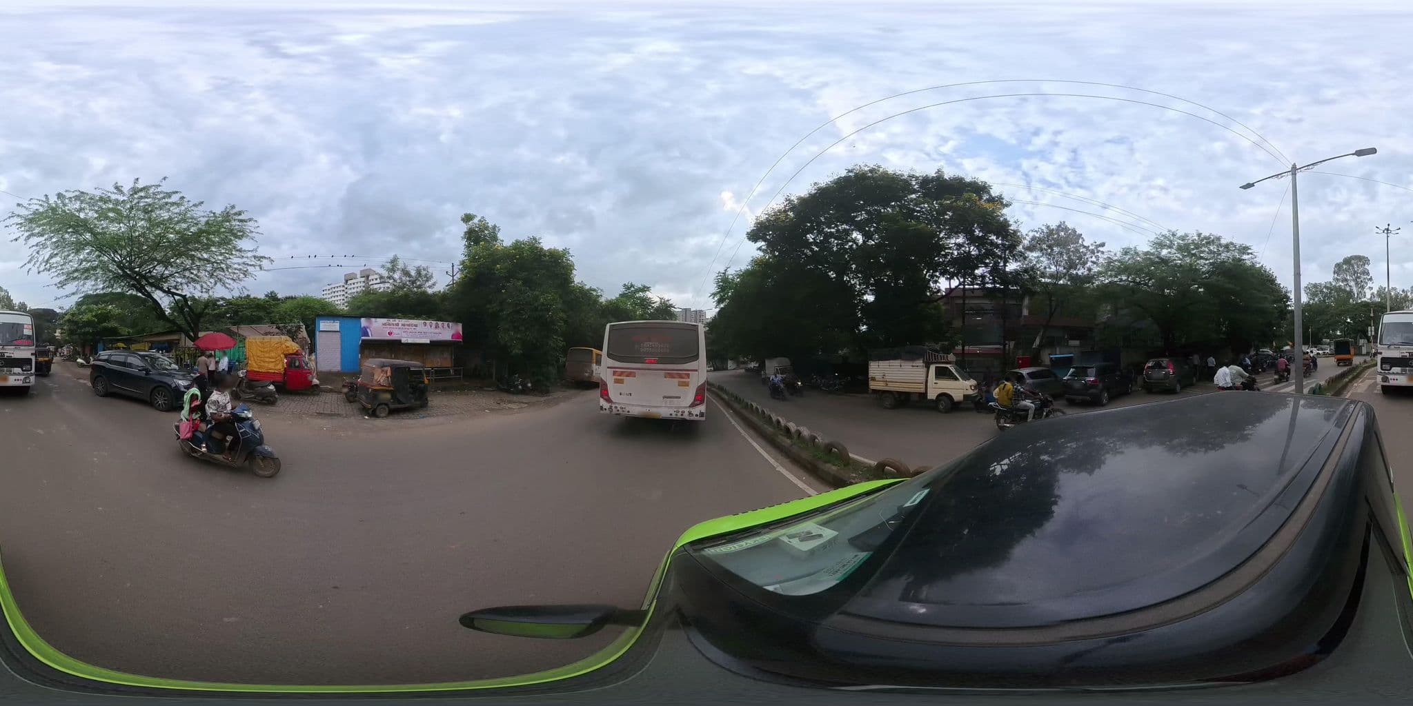 Street view near Season's Hotel, Pimpri — © skysign (CC BY-SA · Mapillary)