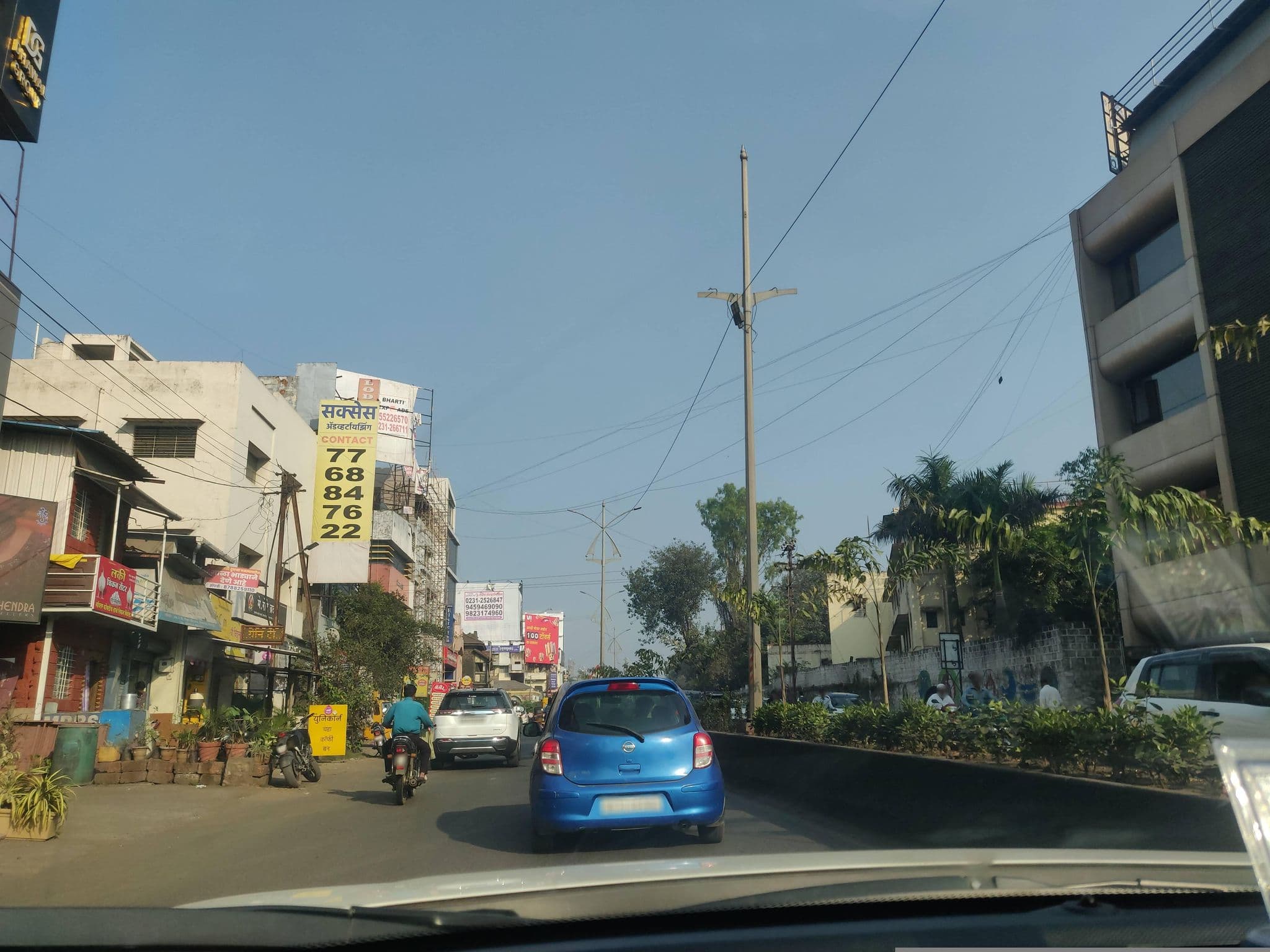 Street view near OYO 19997 Hotel Panchalee, Kolhāpur — © AmrutaA (CC BY-SA · Mapillary)