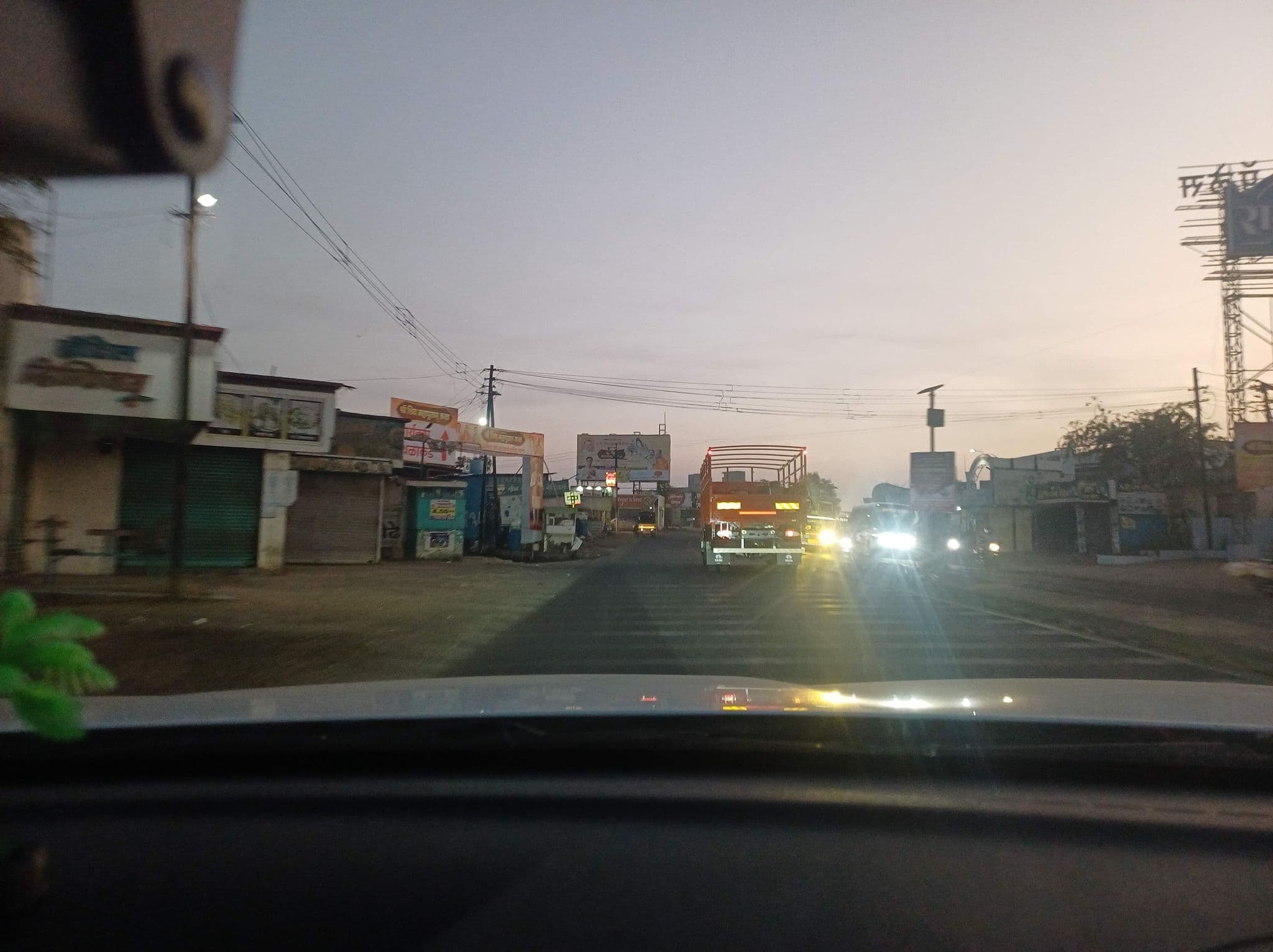 Street view near Hotel Digvijay Saradwadi, Sirūr — © WankhedeR (CC BY-SA · Mapillary)