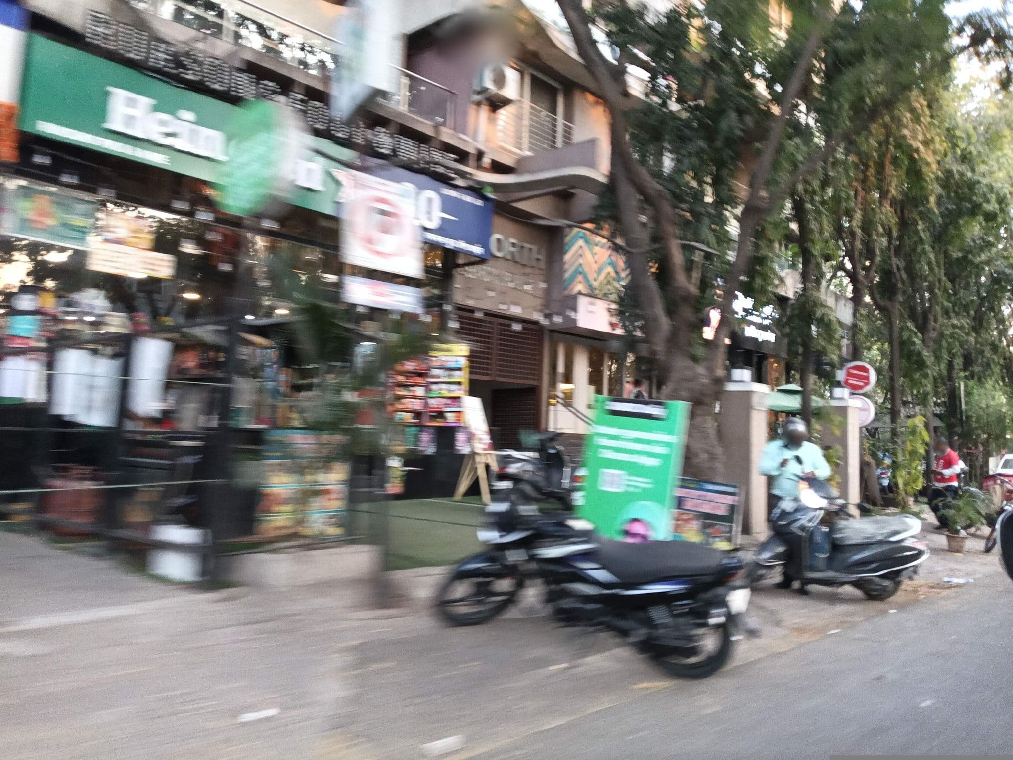 Street view near Ahuja Reaisency Suites, Khadki — © Milind_Gaikwad (CC BY-SA · Mapillary)