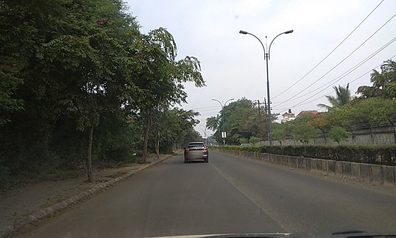 Street view near Kalawati Adarsh Mahila Vikas, Pune — © natarajakaveeti (CC BY-SA · Mapillary)
