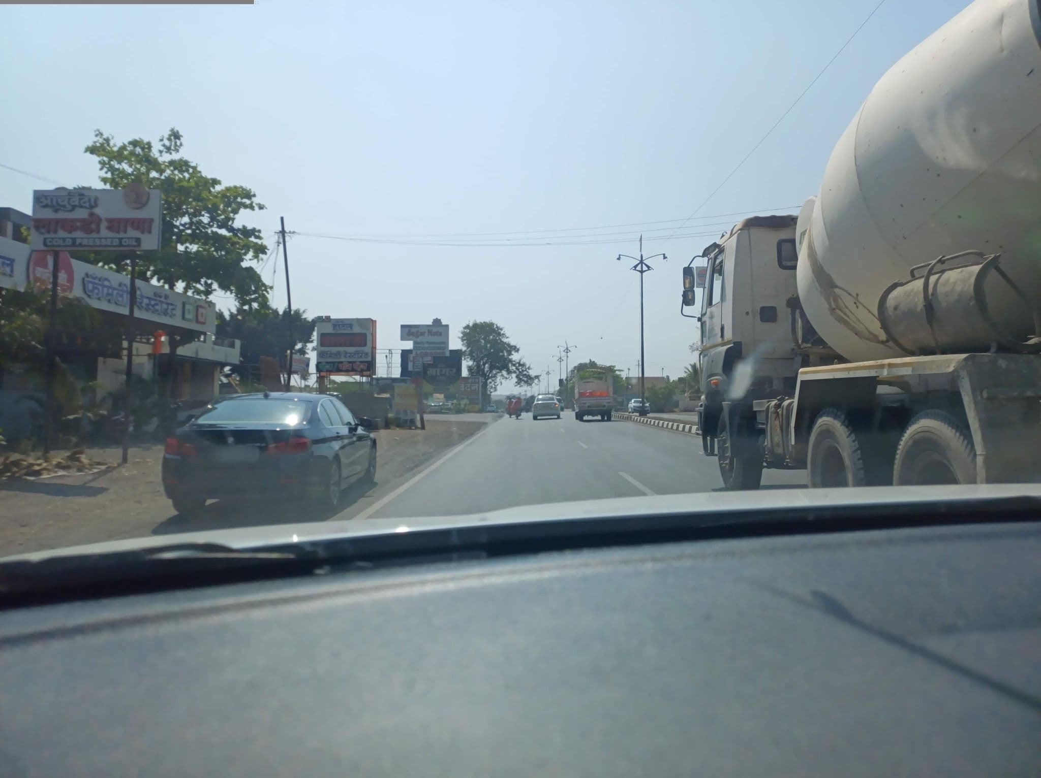 Street view near Hotel Sagar (Nete), Ārangaon — © WankhedeR (CC BY-SA · Mapillary)
