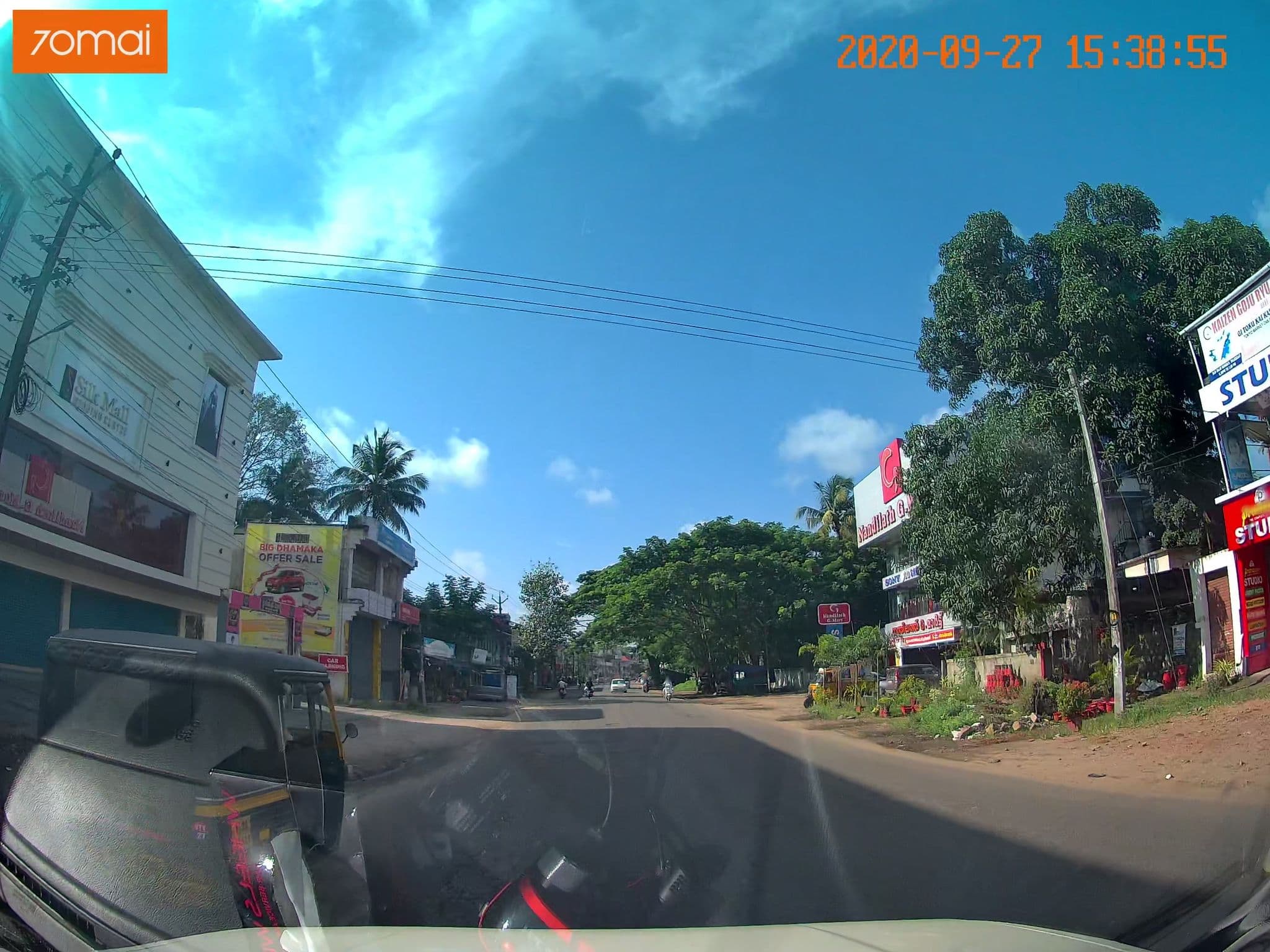 Street view near Sai Saravana Bhavan, Vadanappally — © johnichan (CC BY-SA · Mapillary)