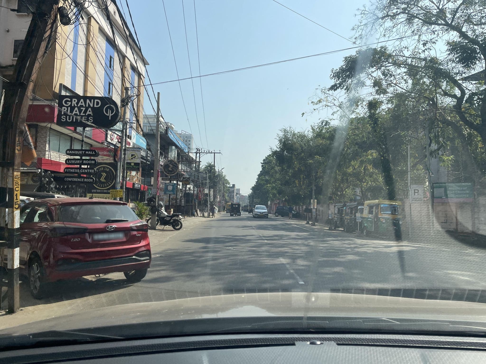 Street view near Taj Gateway Hotel, Kozhikode — © livableurbanism (CC BY-SA · Mapillary)