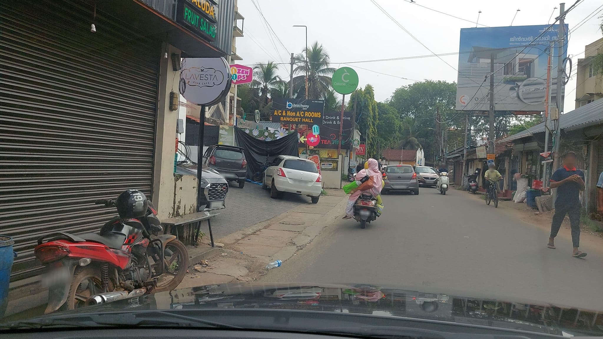 Street view near Beachway Hotel, Kozhikode — © krshibu (CC BY-SA · Mapillary)