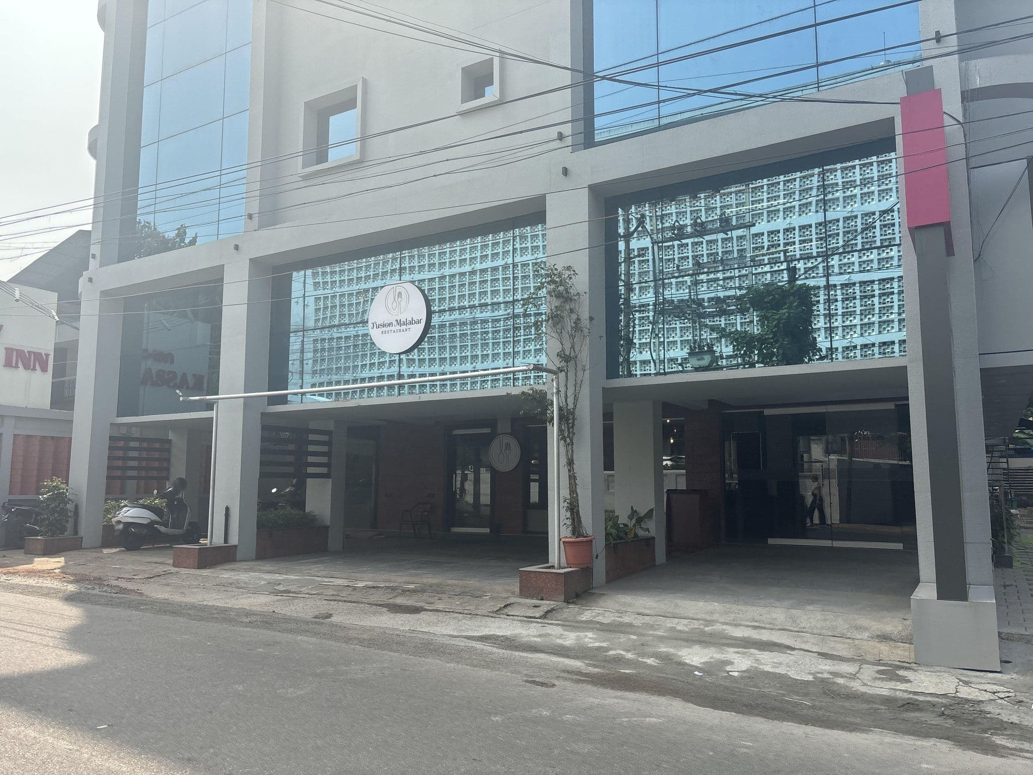 Street view near Royal Kington, Kozhikode — © maisykes (CC BY-SA · Mapillary)