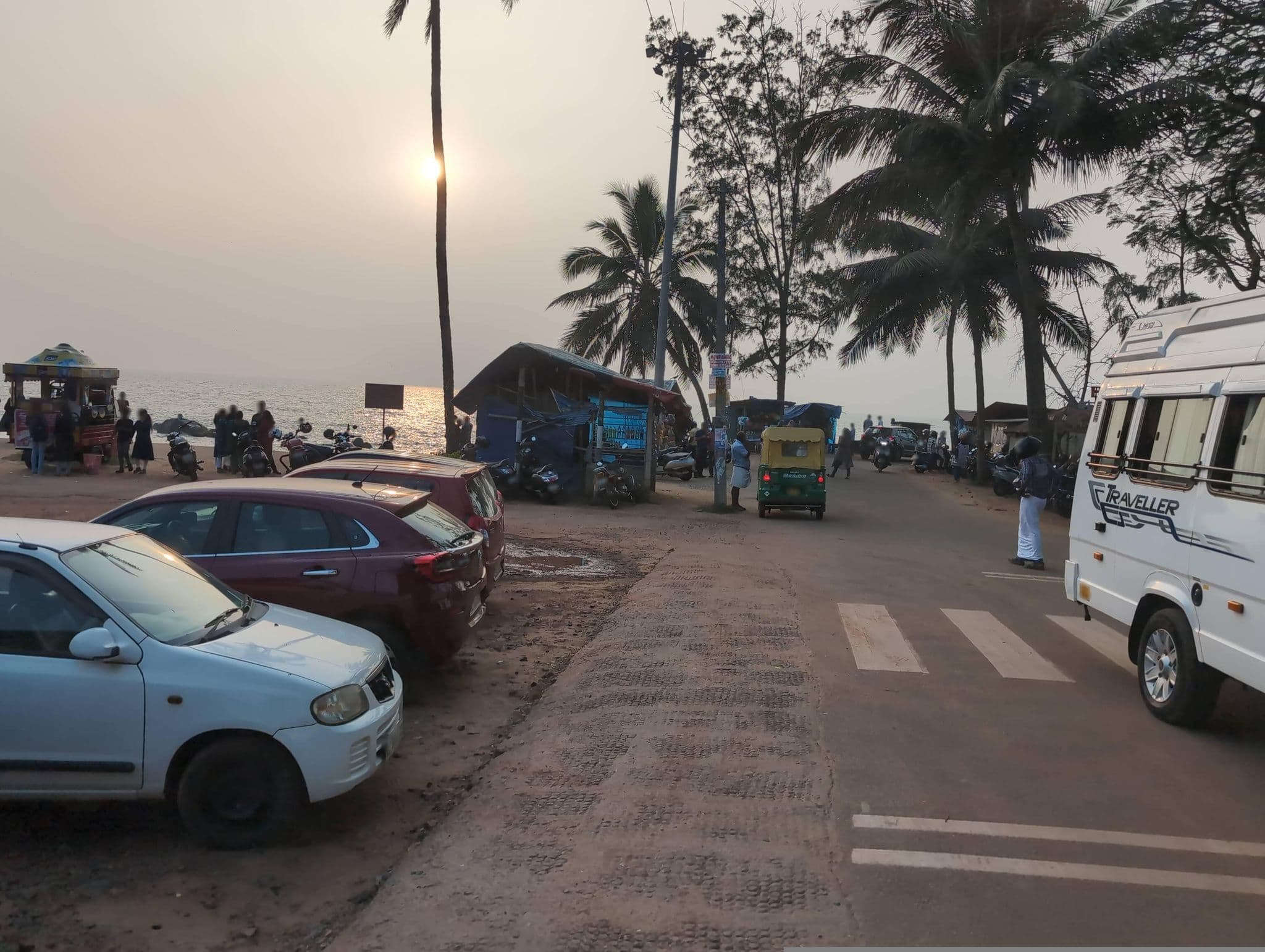 Street view near Renai Kappad Beach Resort, Chēmanchēri — © TimPurves (CC BY-SA · Mapillary)