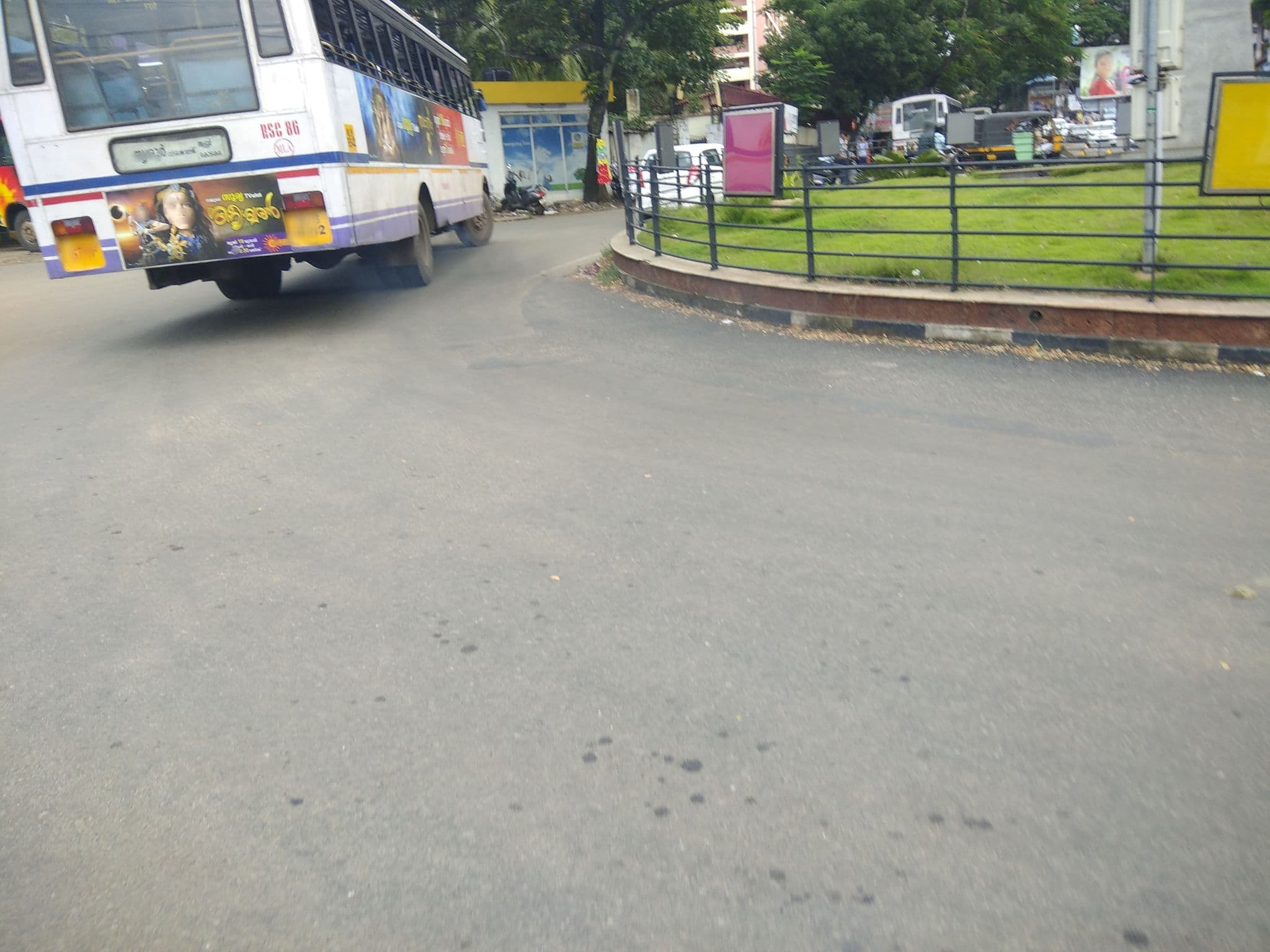 Street view near Hotel Palace Tower, Thrissur — © manojkmohan (CC BY-SA · Mapillary)
