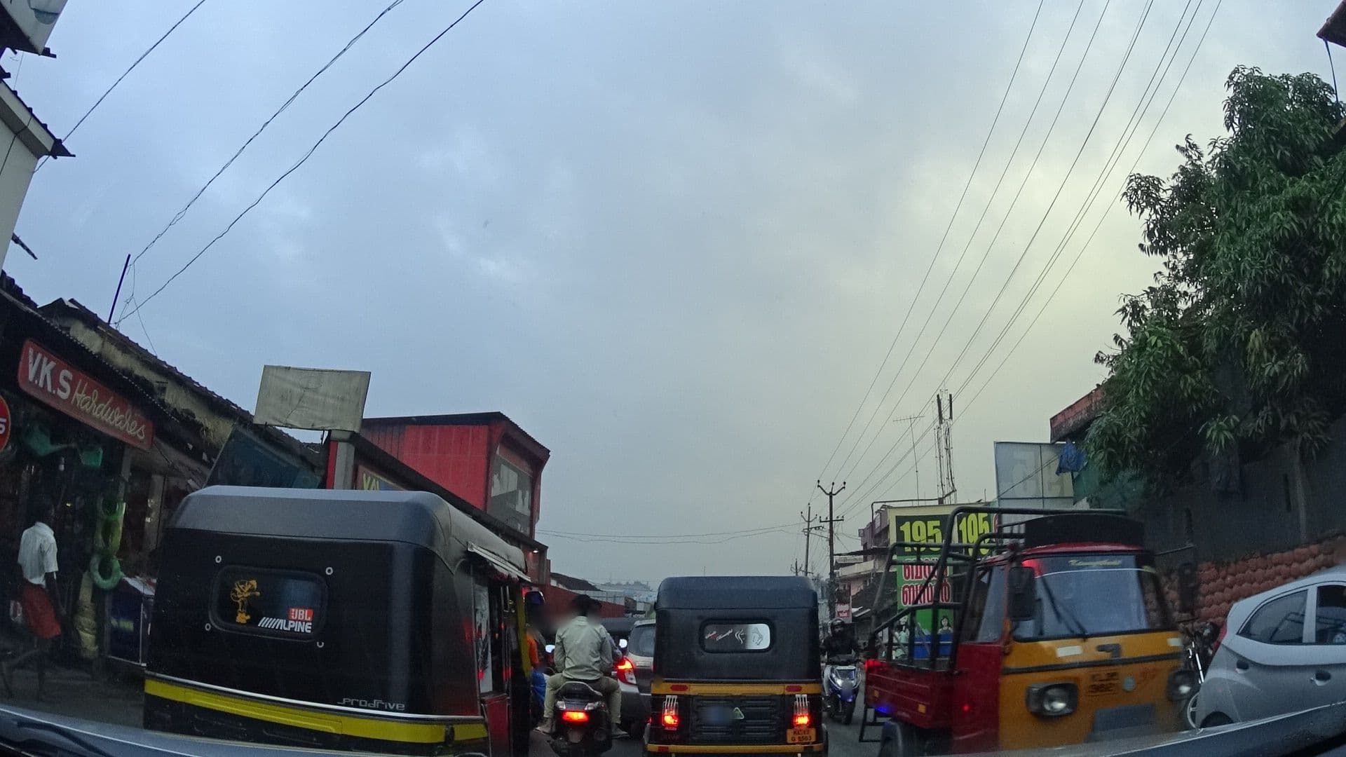 Street view near Hotel New Palace, Kalpatta — © geohacker (CC BY-SA · Mapillary)