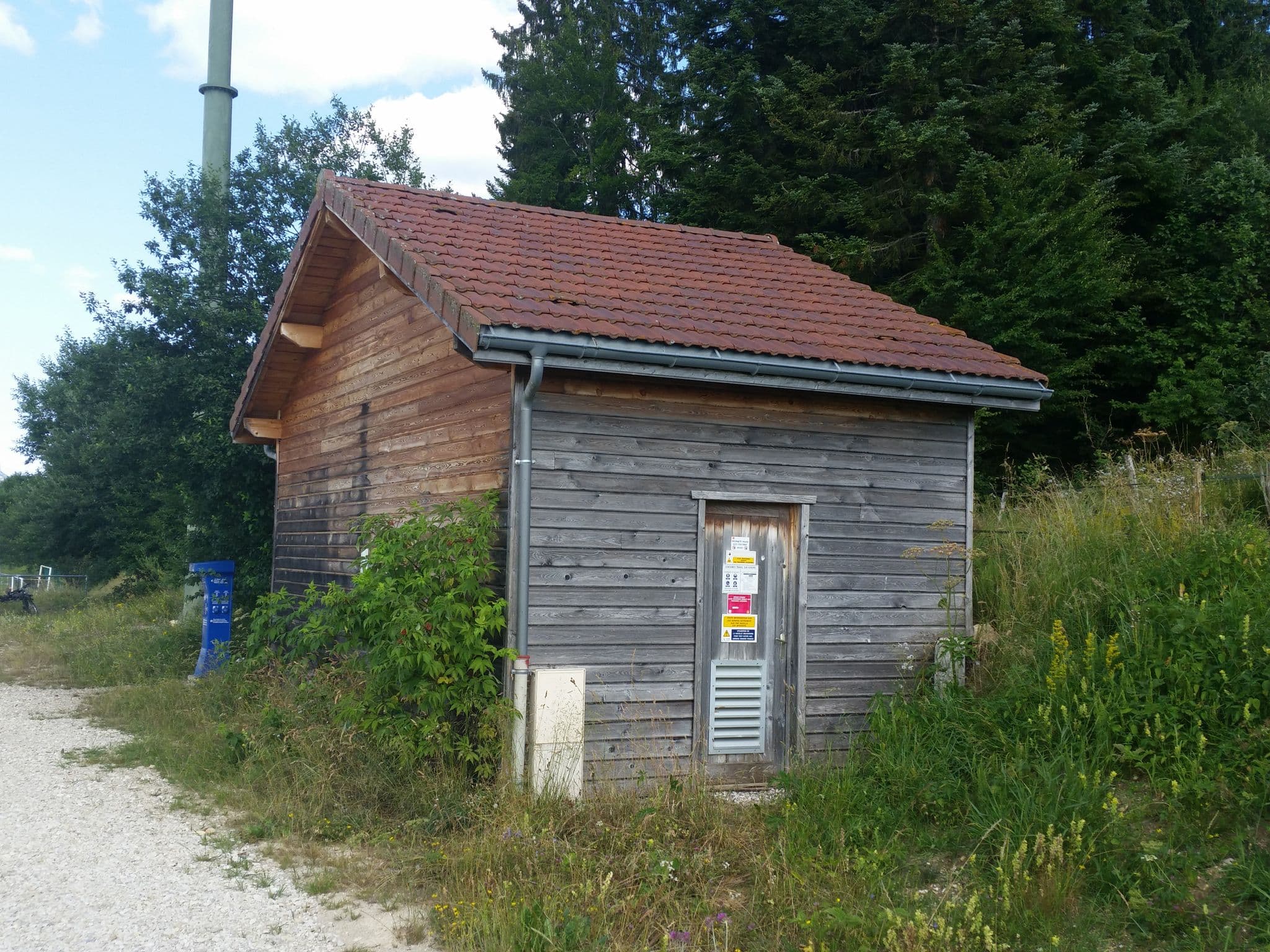 Street view near Aire Métabief, Jougne — © pyrog (CC BY-SA · Mapillary)