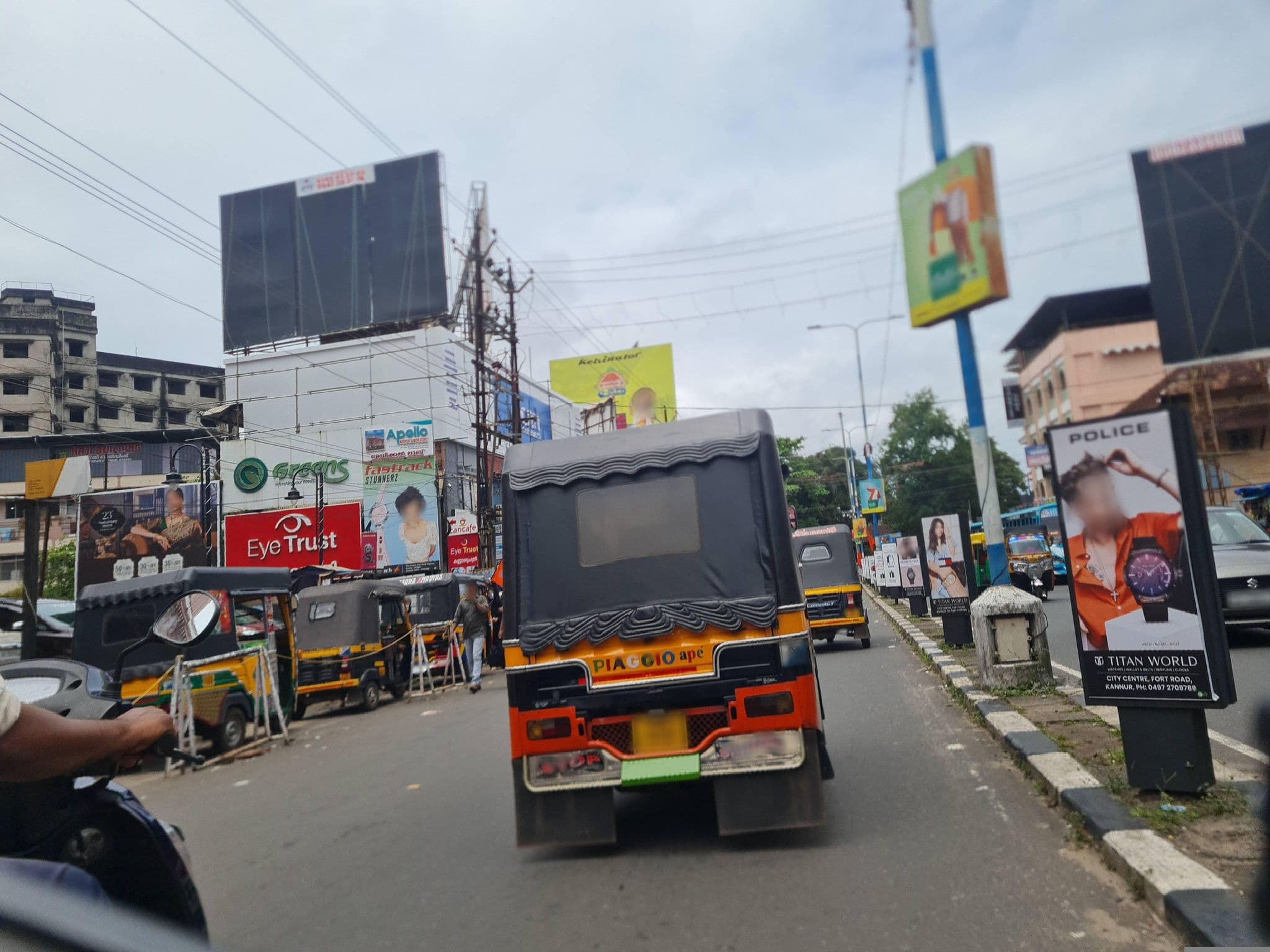 Street view near Malabar Residency, Kannur — © dinshkm (CC BY-SA · Mapillary)