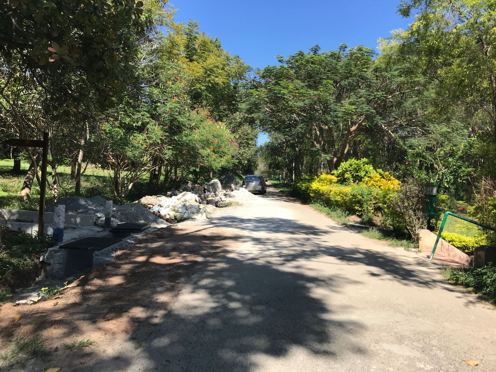 Street view near Jungle Lodges and Resorts- Kabini River Lodge, Sargūr — © miguel_andrade (CC BY-SA · Mapillary)